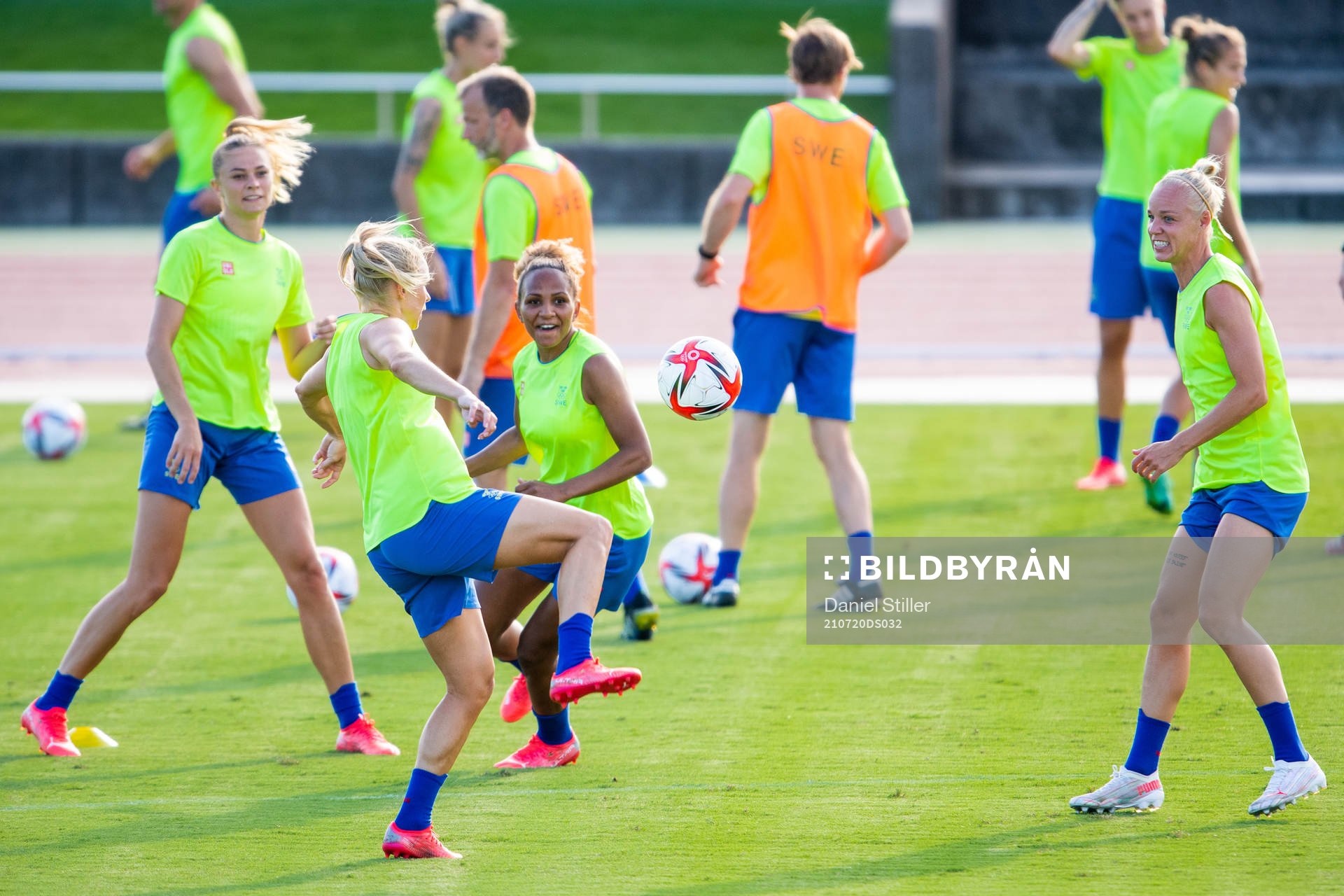 Madelen Janogy and Caroline Seger of the Swedish national