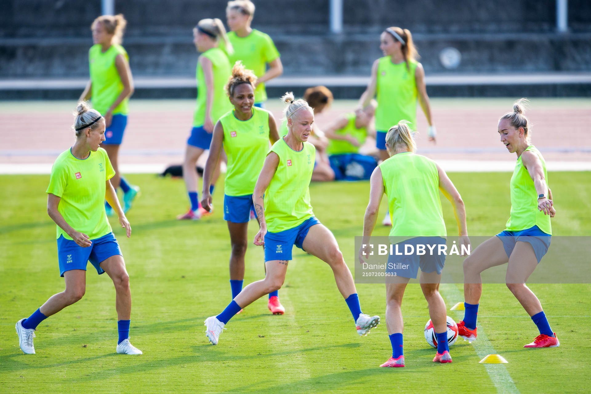 Emma Kullberg, Madelen Janogy, Caroline Seger and Julia
