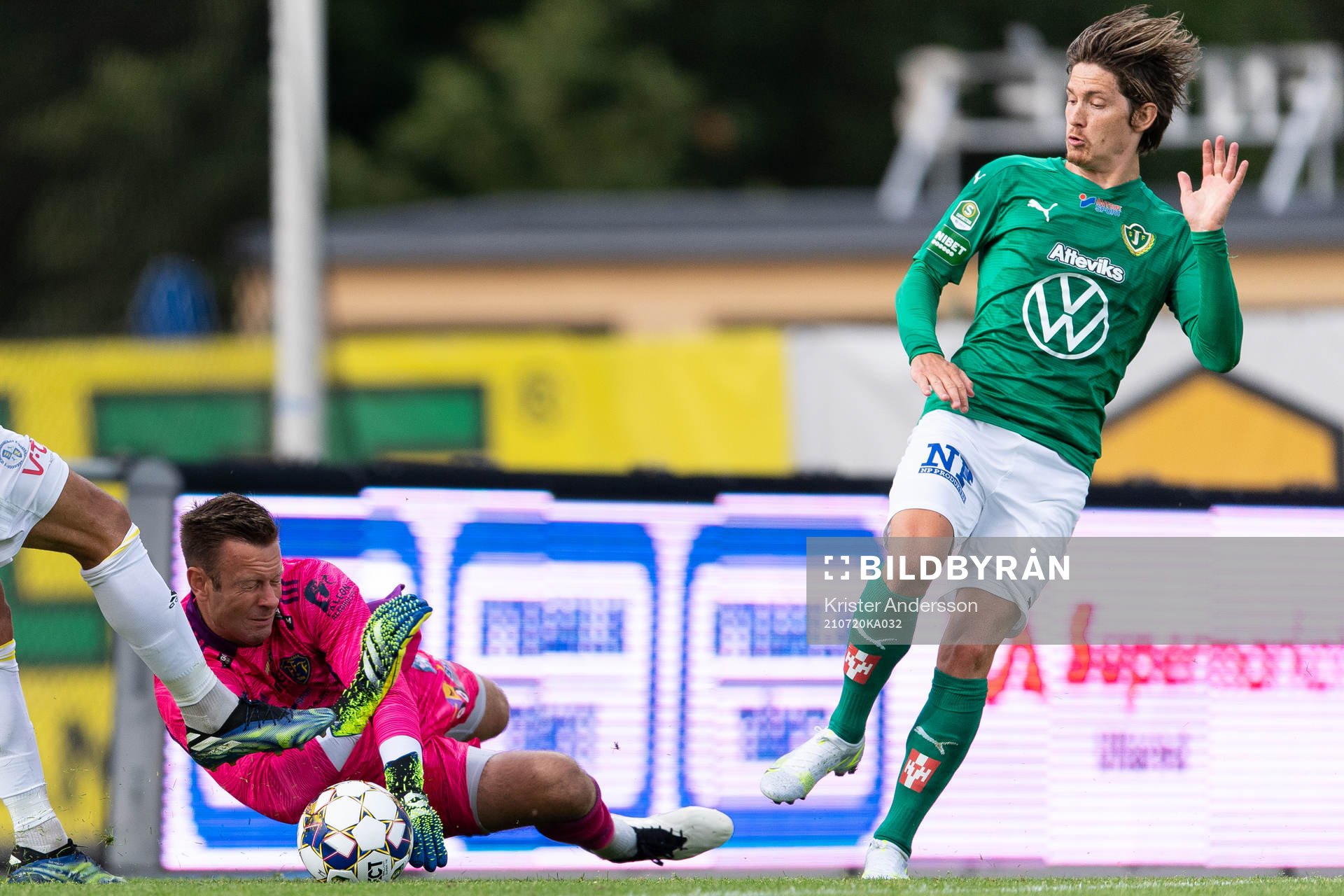 Jönköpings Robin Book gör 2-3 under fotbollsmatchen i Superettan mellan Falkenberg och Jönköpings Södra den 20 juli 2021 i Falkenberg.