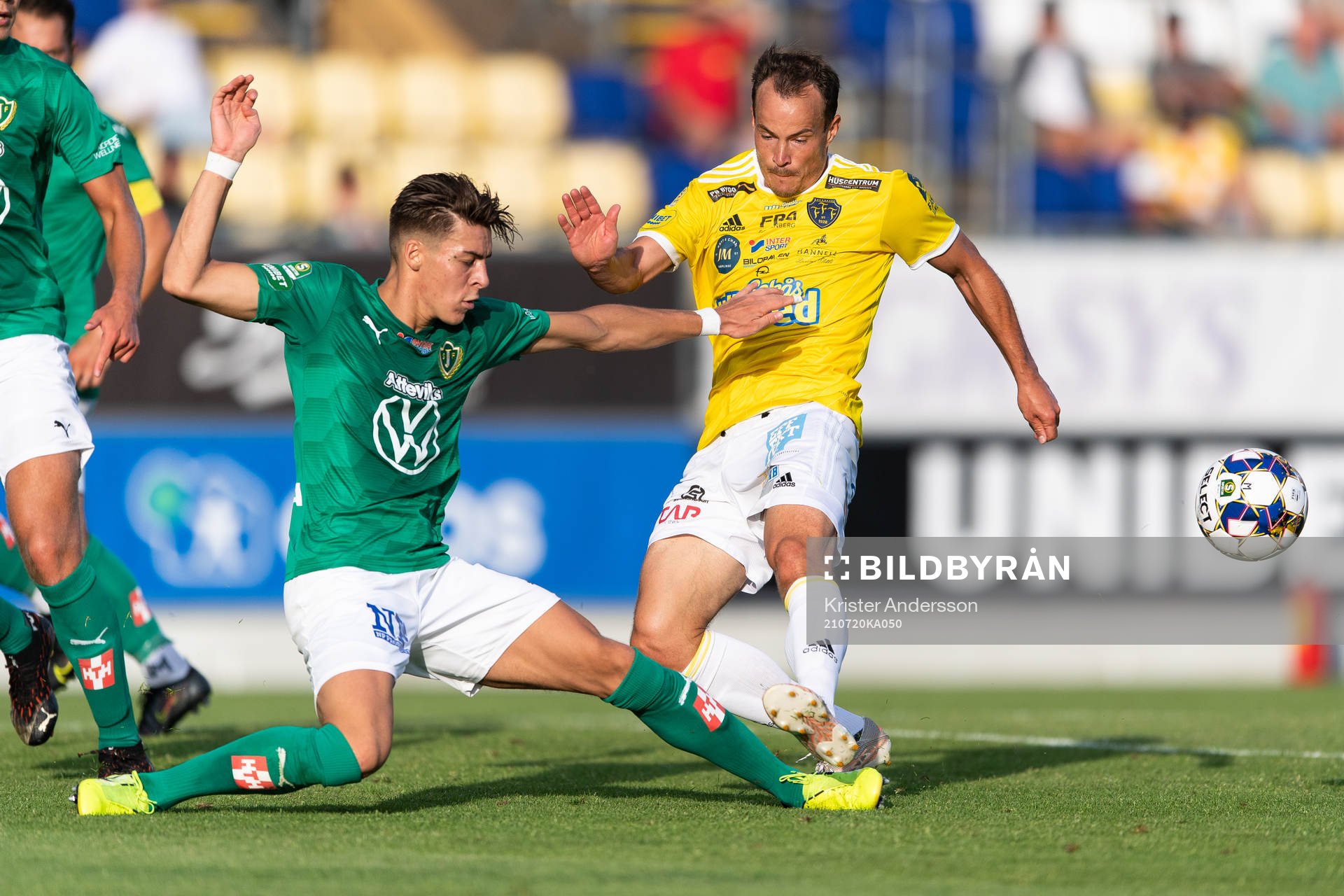 Jönköpings Adam Ben Lamin och Falkenbergs Anton Wede
