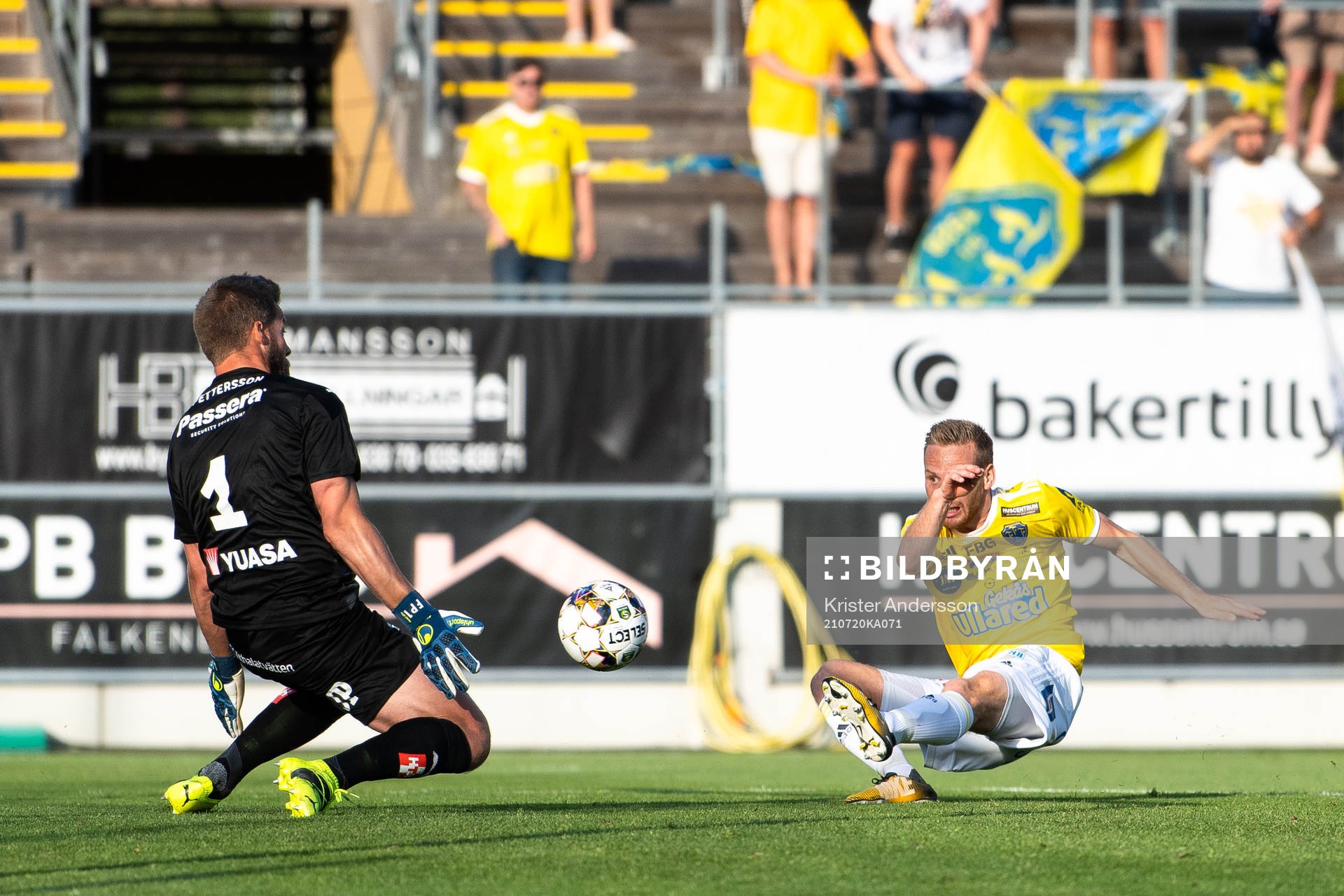 Falkenbergs Tobias Englund gör 1-0