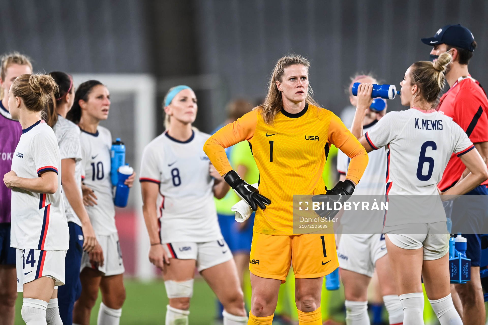 Alyssa Naeher of USA looks dejected