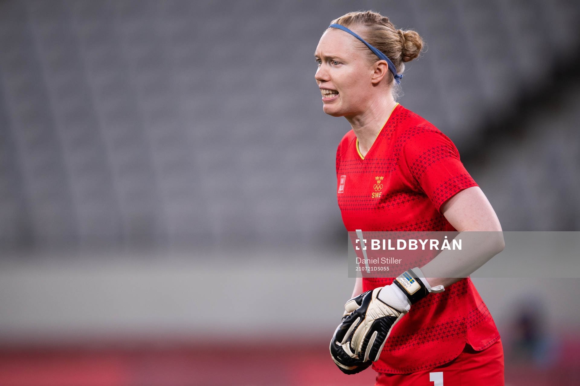 Hedvig Lindahl of Sweden