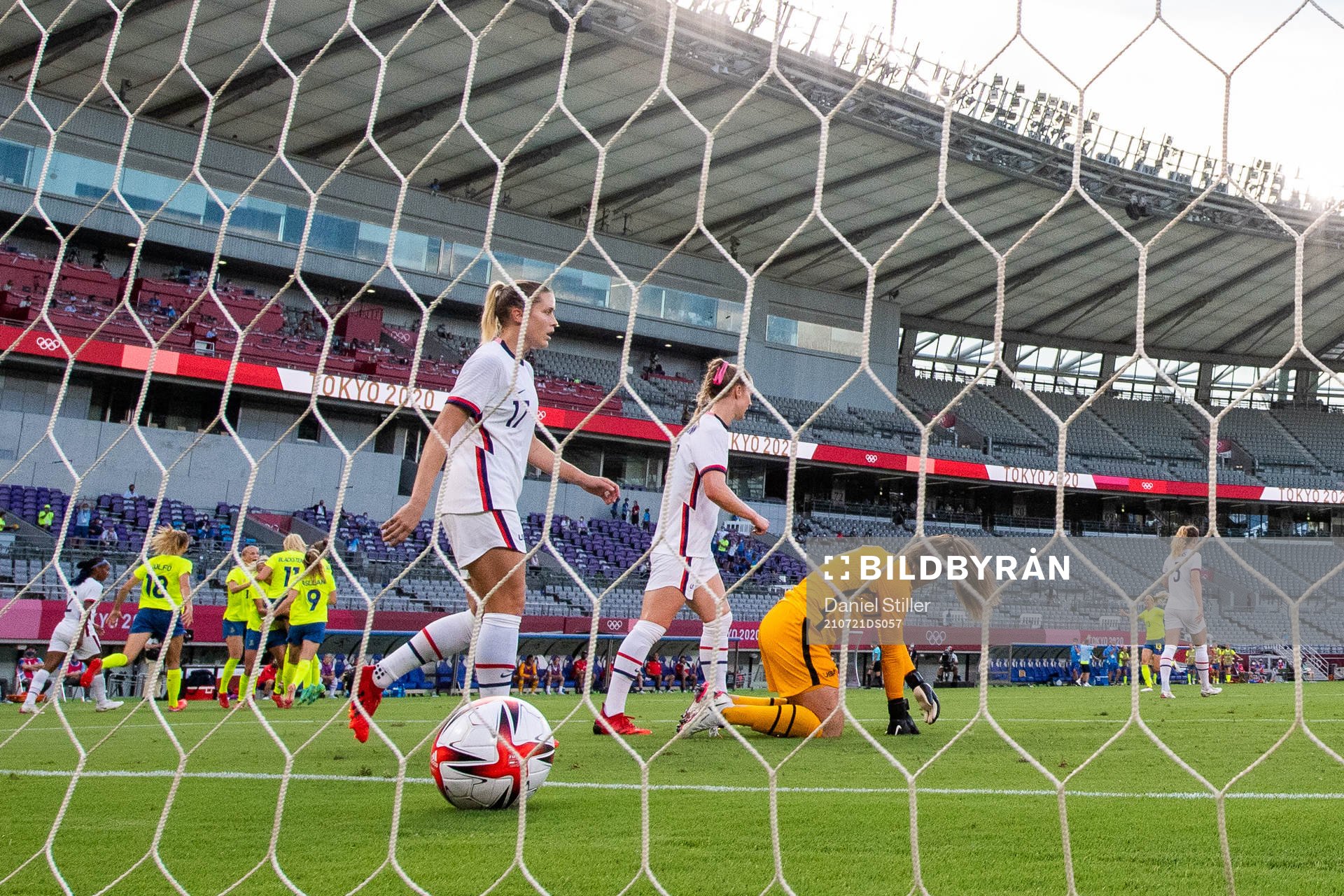 Abby Dahlkemper of USA looks dejected