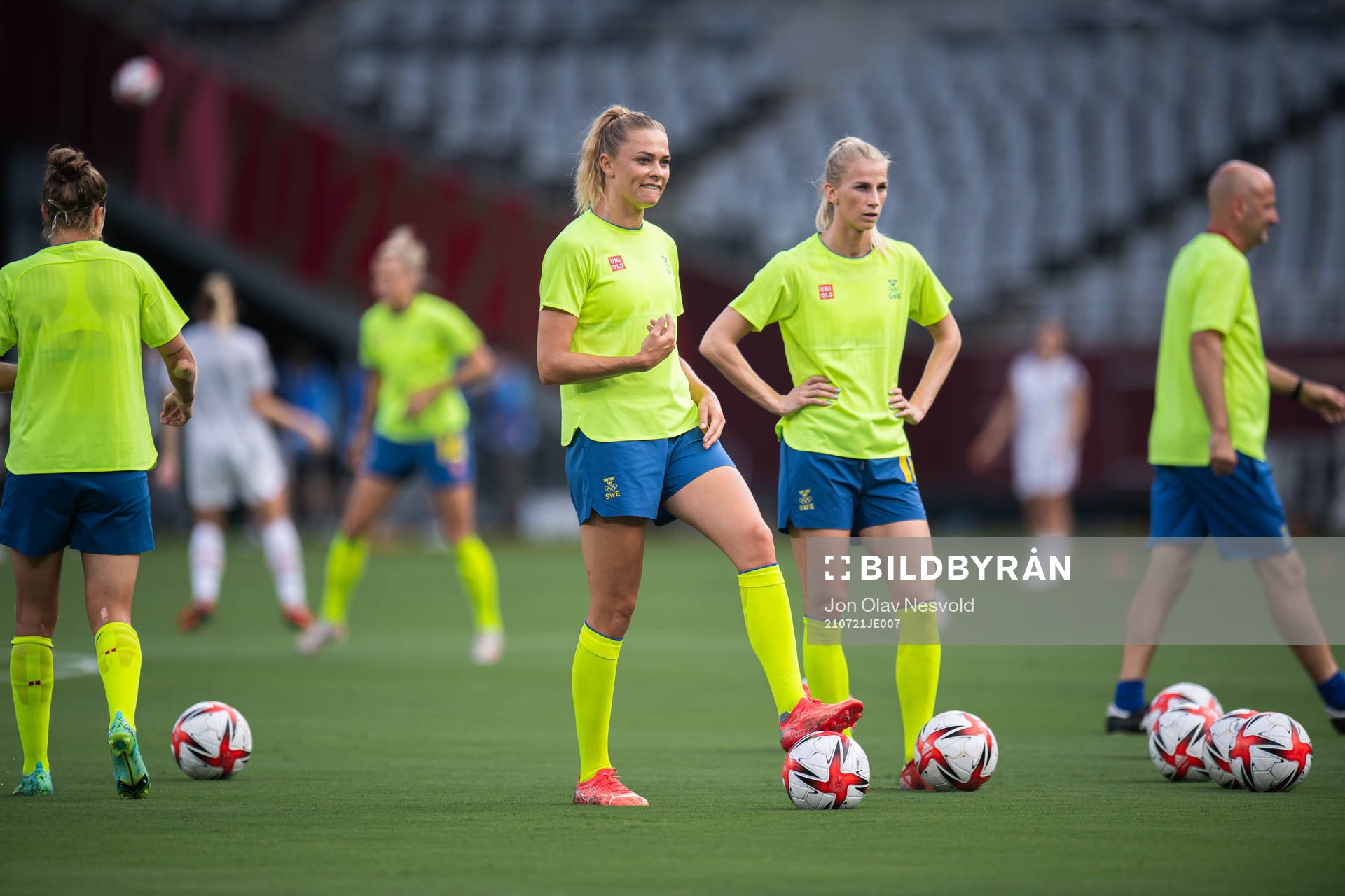 Fridolina Rolfö and Stina Blackstenius of Sweden