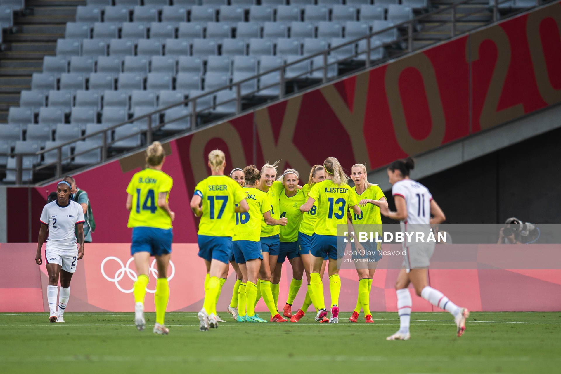 Stina Blackstenius of Sweden celebrate with teammates