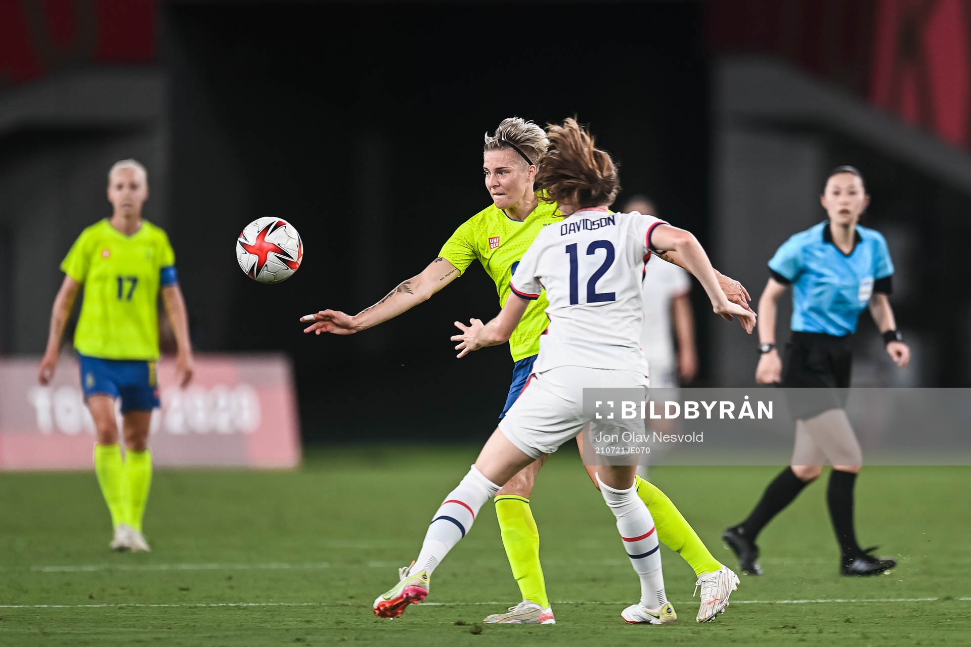 Lina Hurtig of Sweden and Tierna Davidson of USA