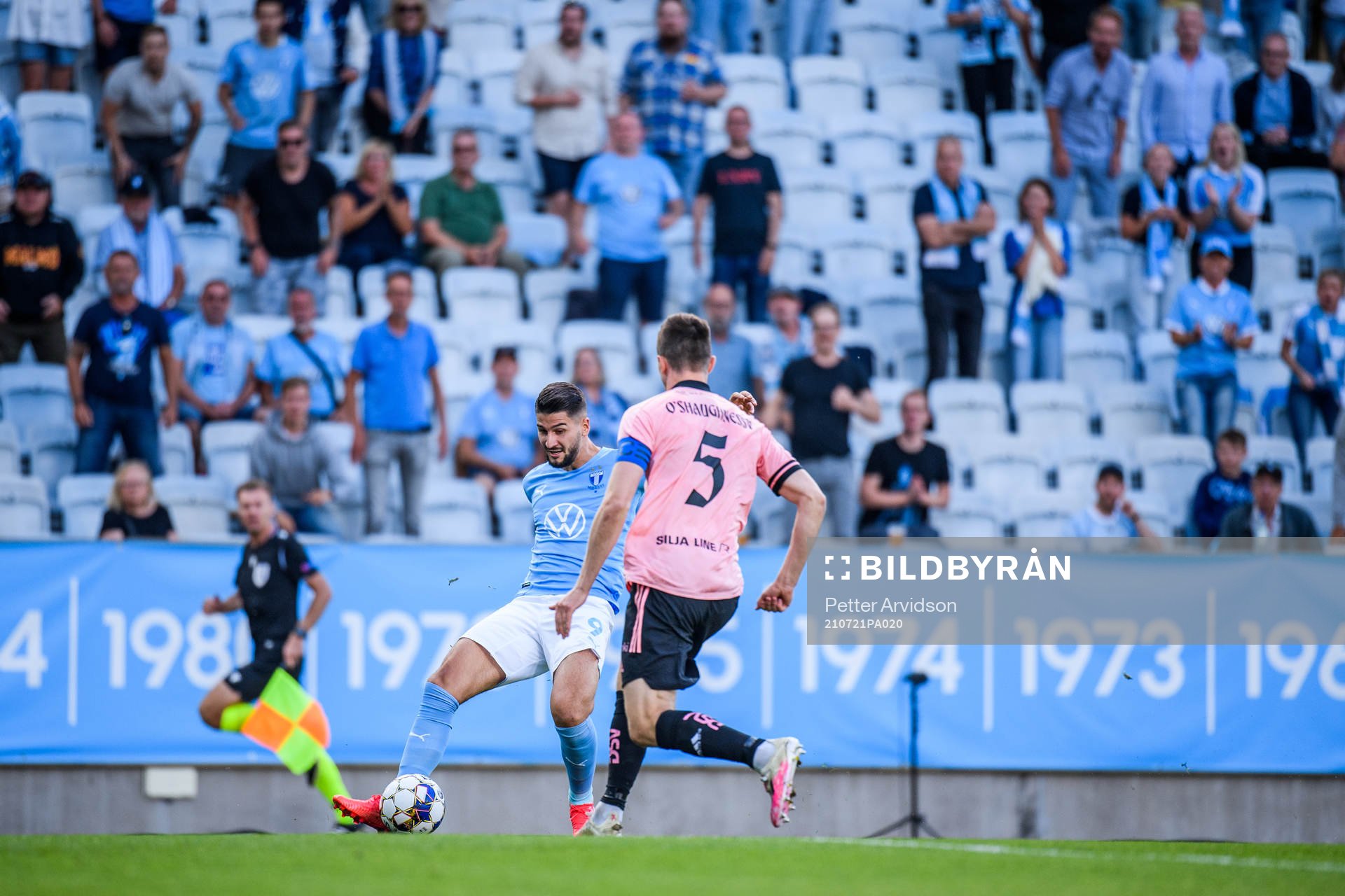 Antonio Colak of Malmö FF and Daniel O'Shaughnessy of
