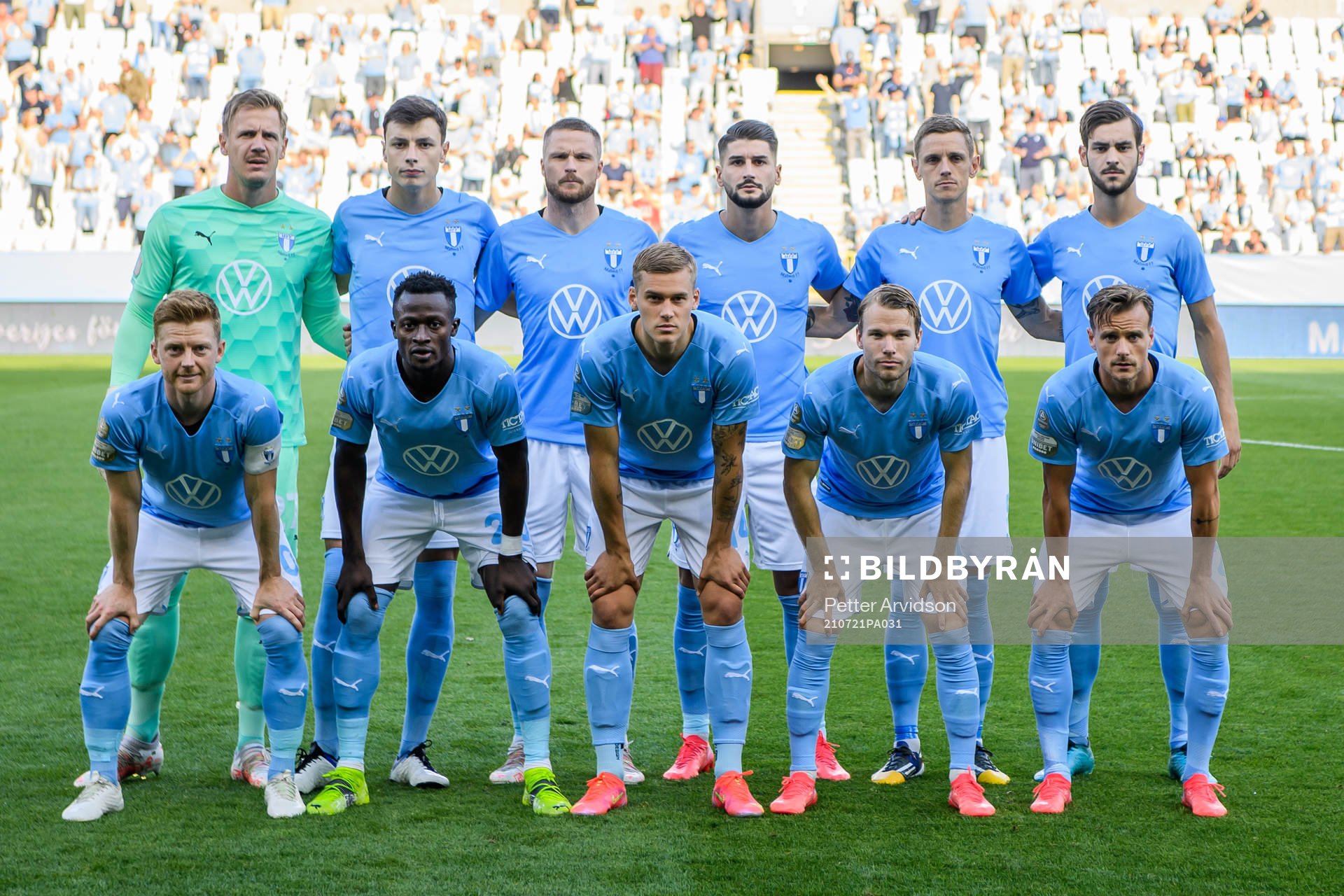 The starting eleven of Malmö FF poses for a photo prior to
