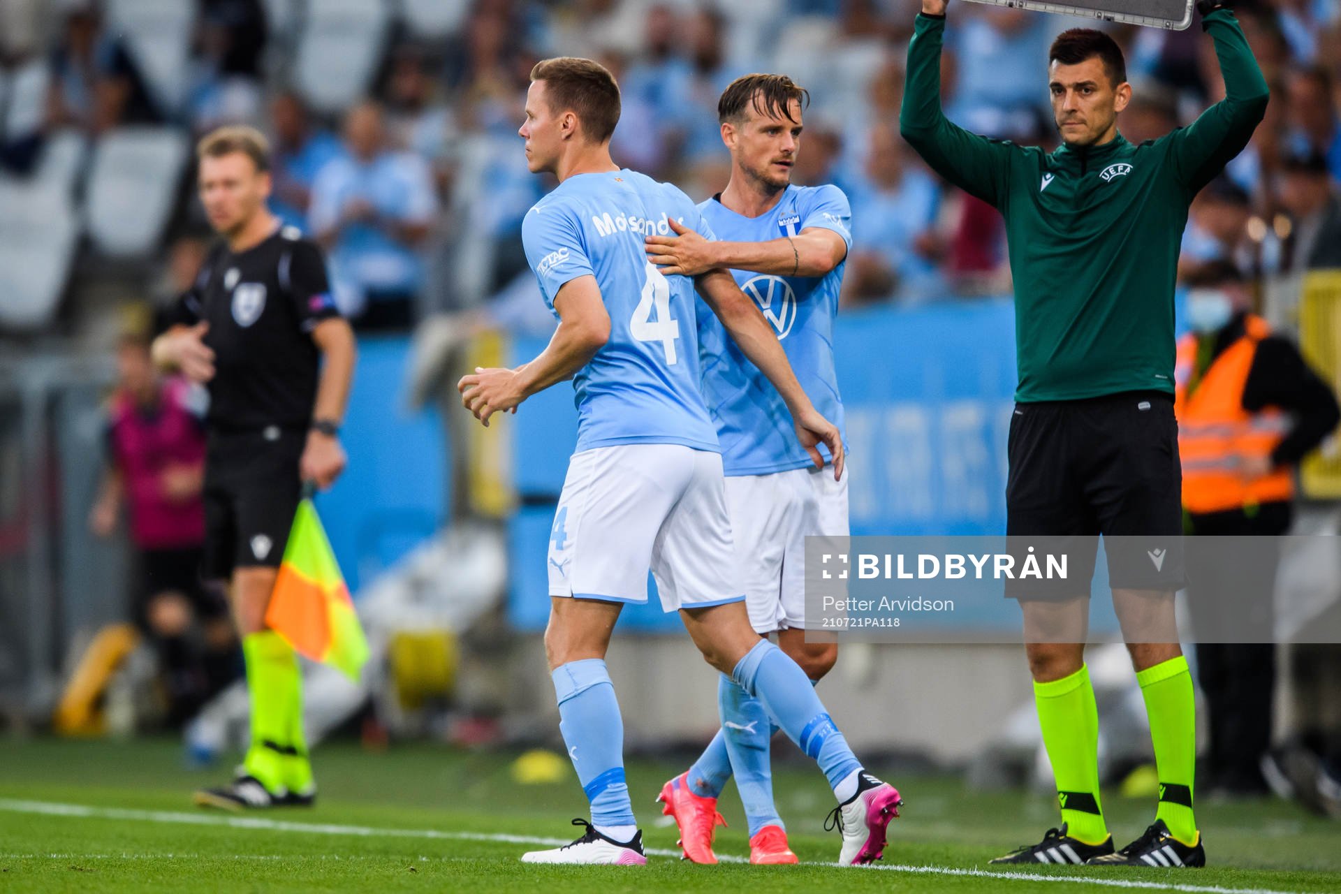Eric Larsson is being substituted for Niklas Moisander of