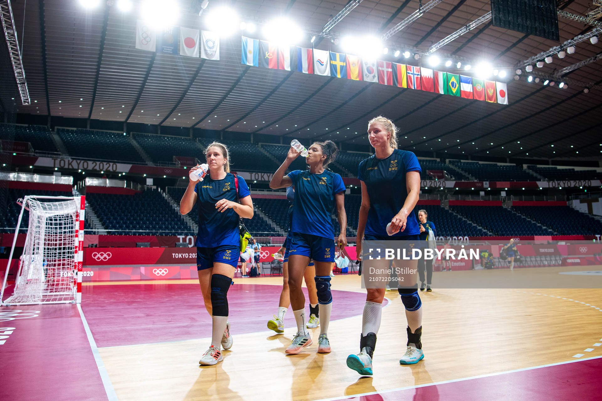 Melissa Petrén, Jamina Roberts and Linn Blohm of the