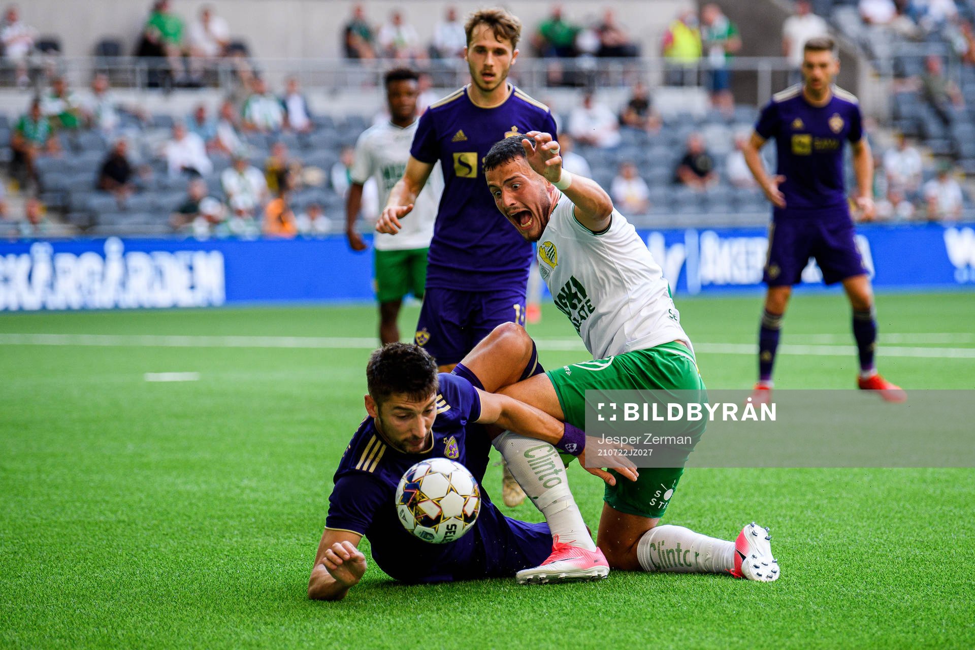 Ilija Martinovic of Maribor and Astrit Selmani of Hammarby
