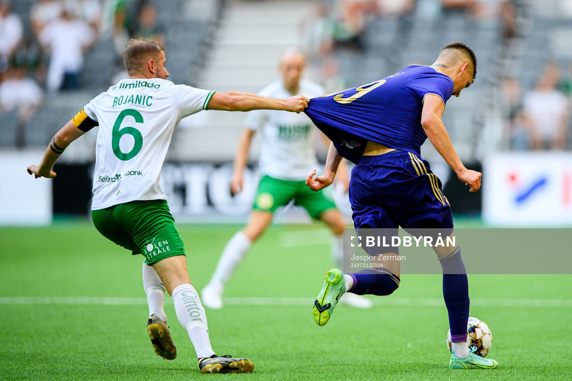 Darijan Bojanic of Hammarby and Nino Zugelj of Maribor