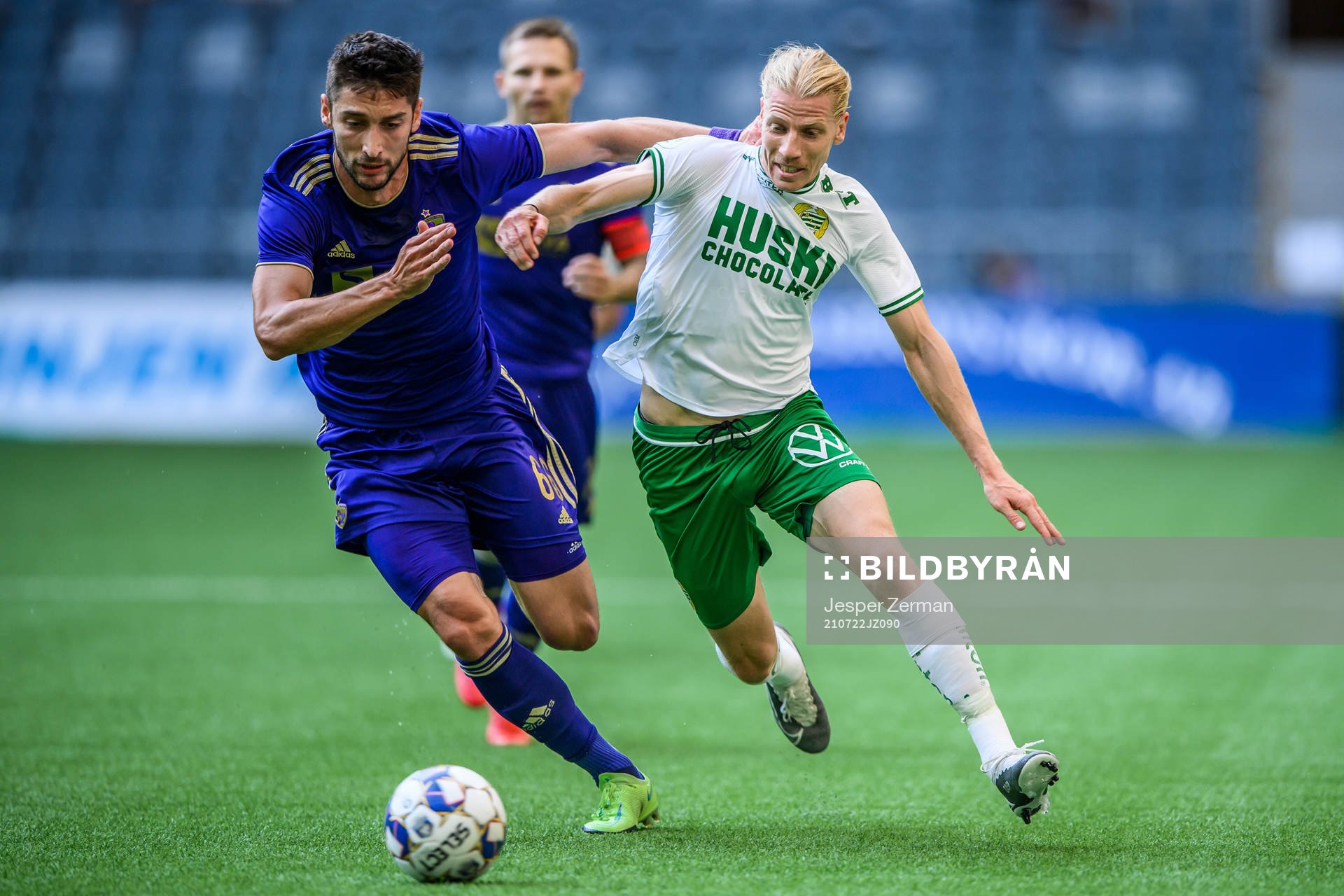 Ilija Martinovic of Maribor and Gustav Ludwigson of Hammarby