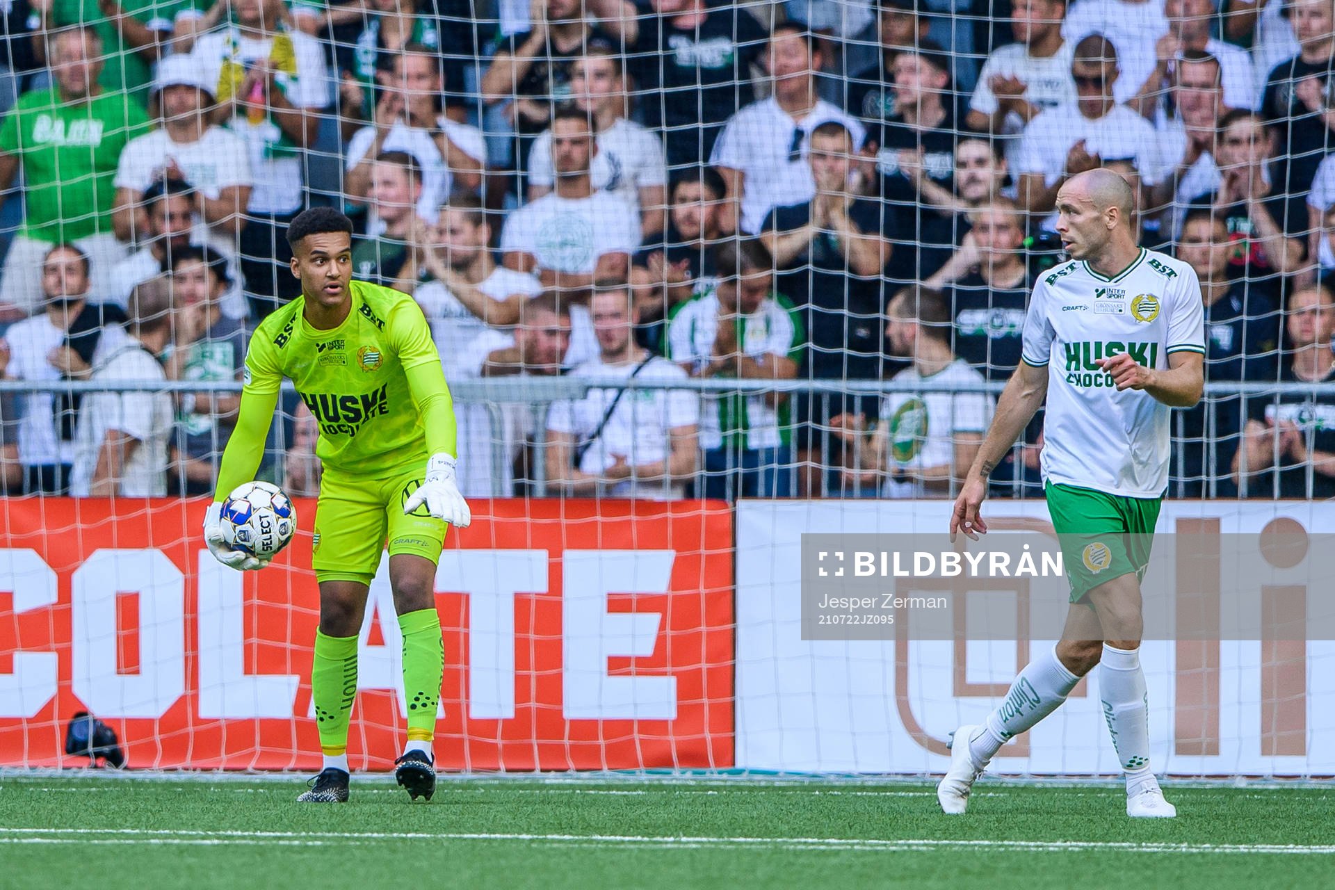 goalkeeper Oliver Dovin of Hammarby