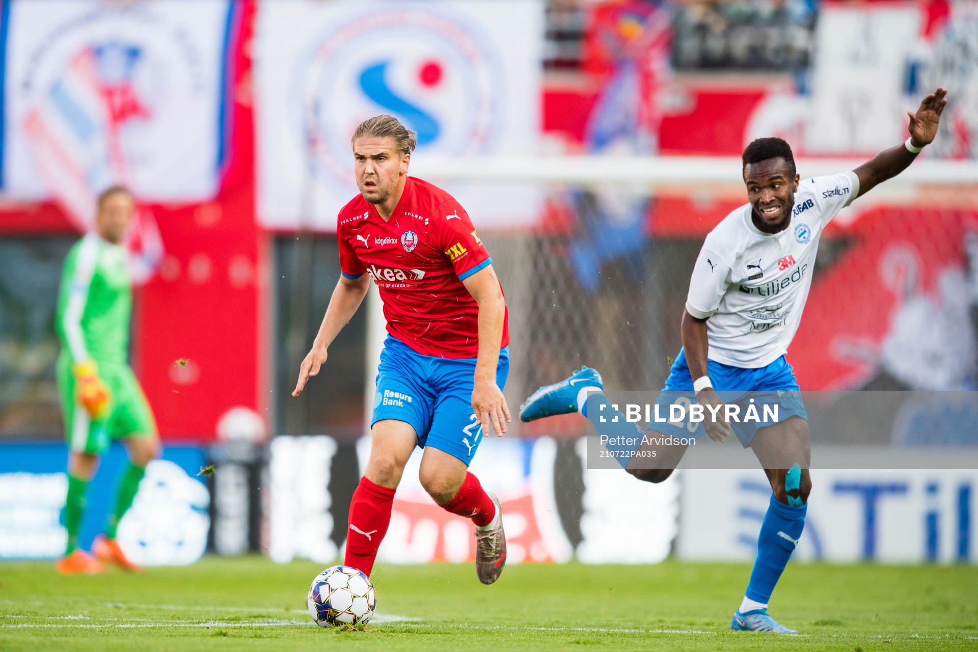 Helsingborgs Charlie Weberg och Värnamos Christioan Moses