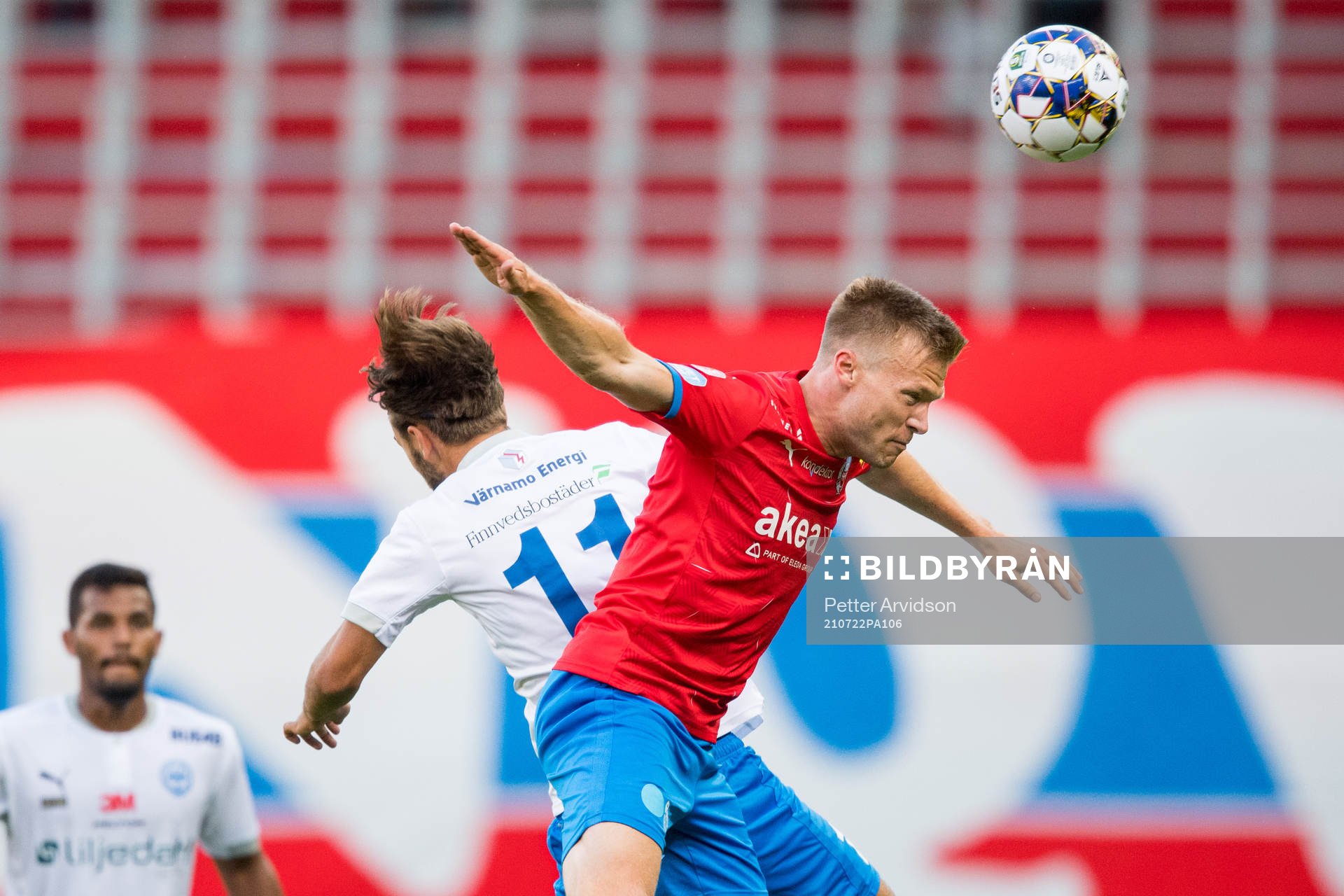 Helsingborgs Andreas Landgren och Värnamos Edvin Becirovic