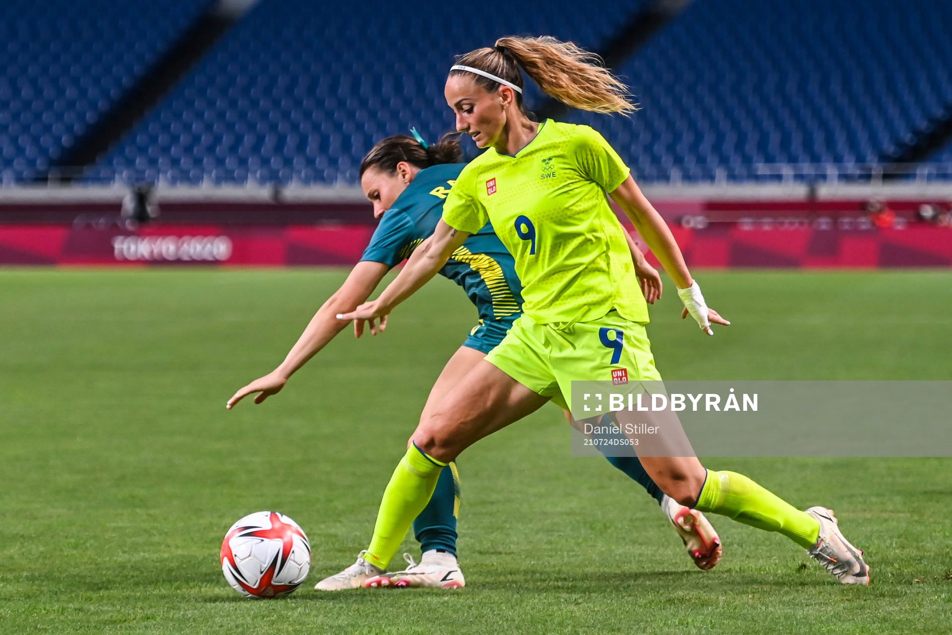 Hayley Raso of Australia and Kosovare Asllani of Sweden