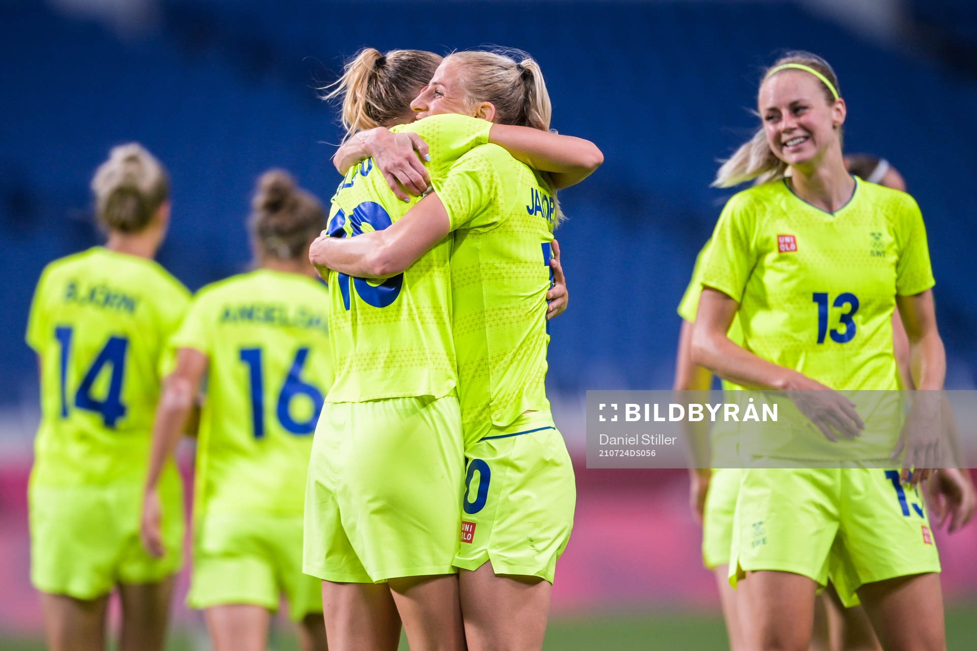 Fridolina Rolfö and Sofia Jakobsson of Sweden celebrate