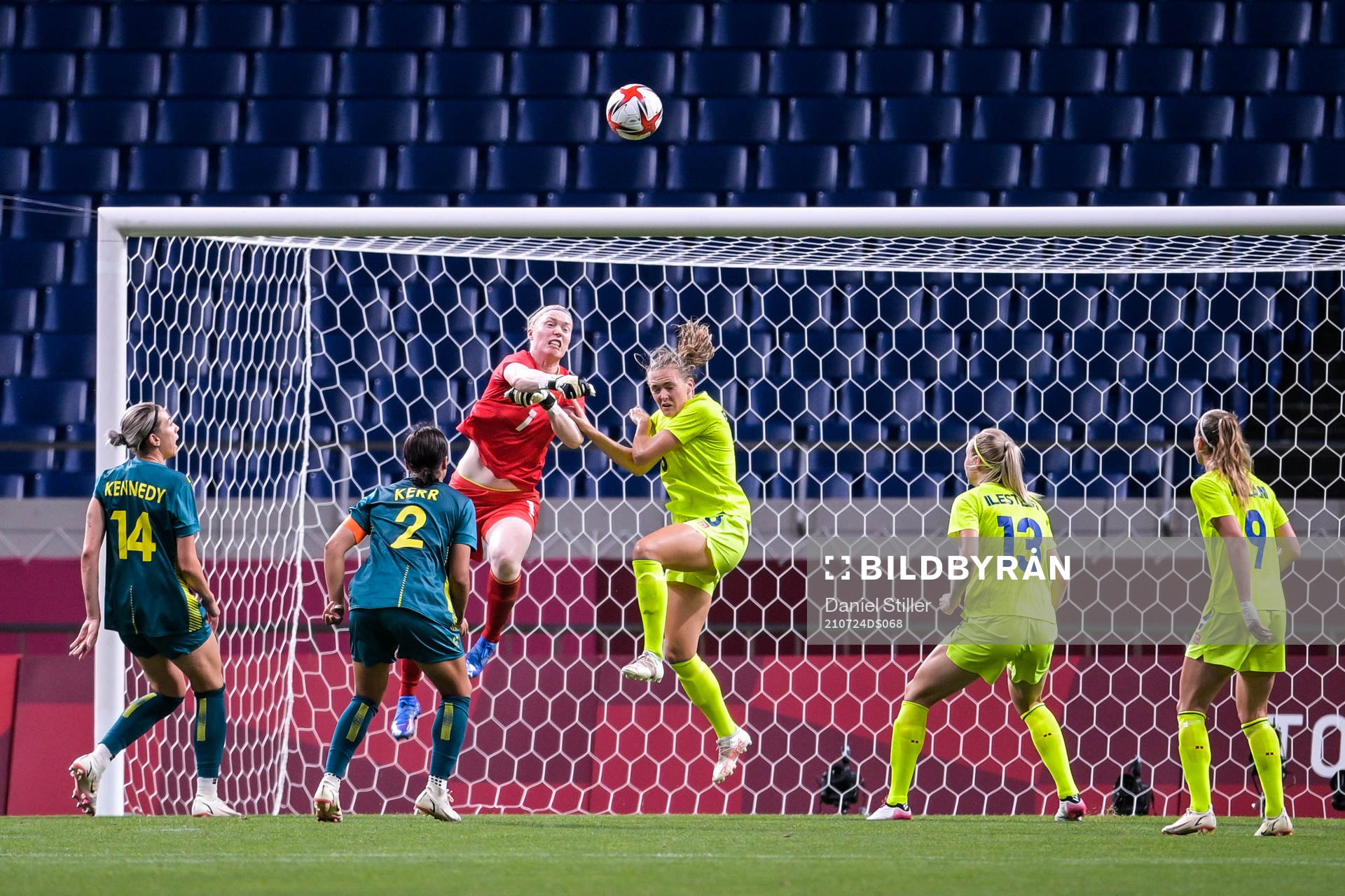 Hedvig Lindahl of Sweden