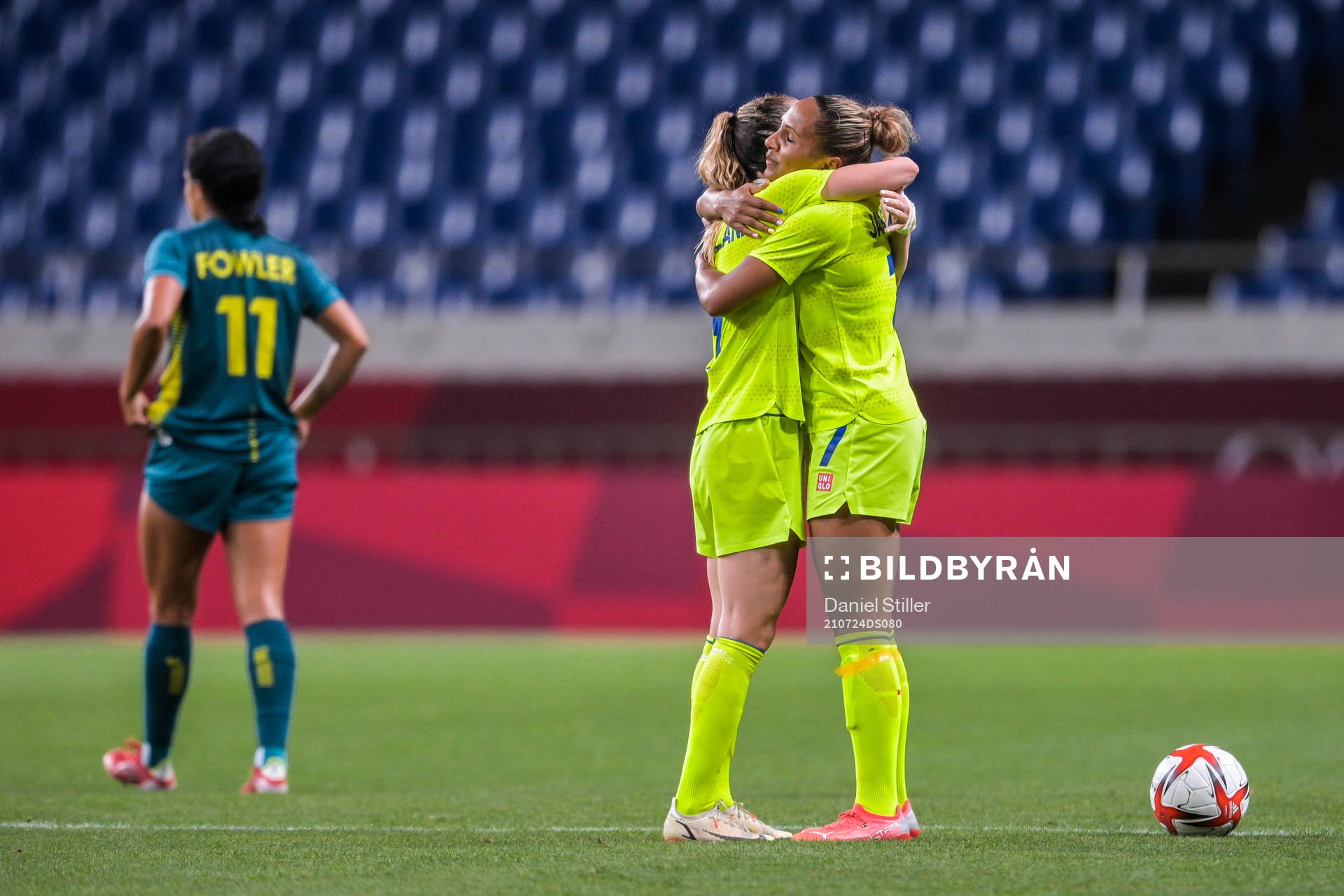 Kosovare Asllani and Madelen Janogy of Sweden celebrate