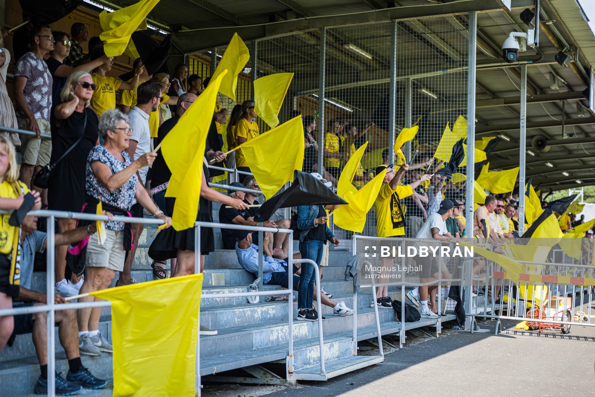 Mjällbys supportrar jublar