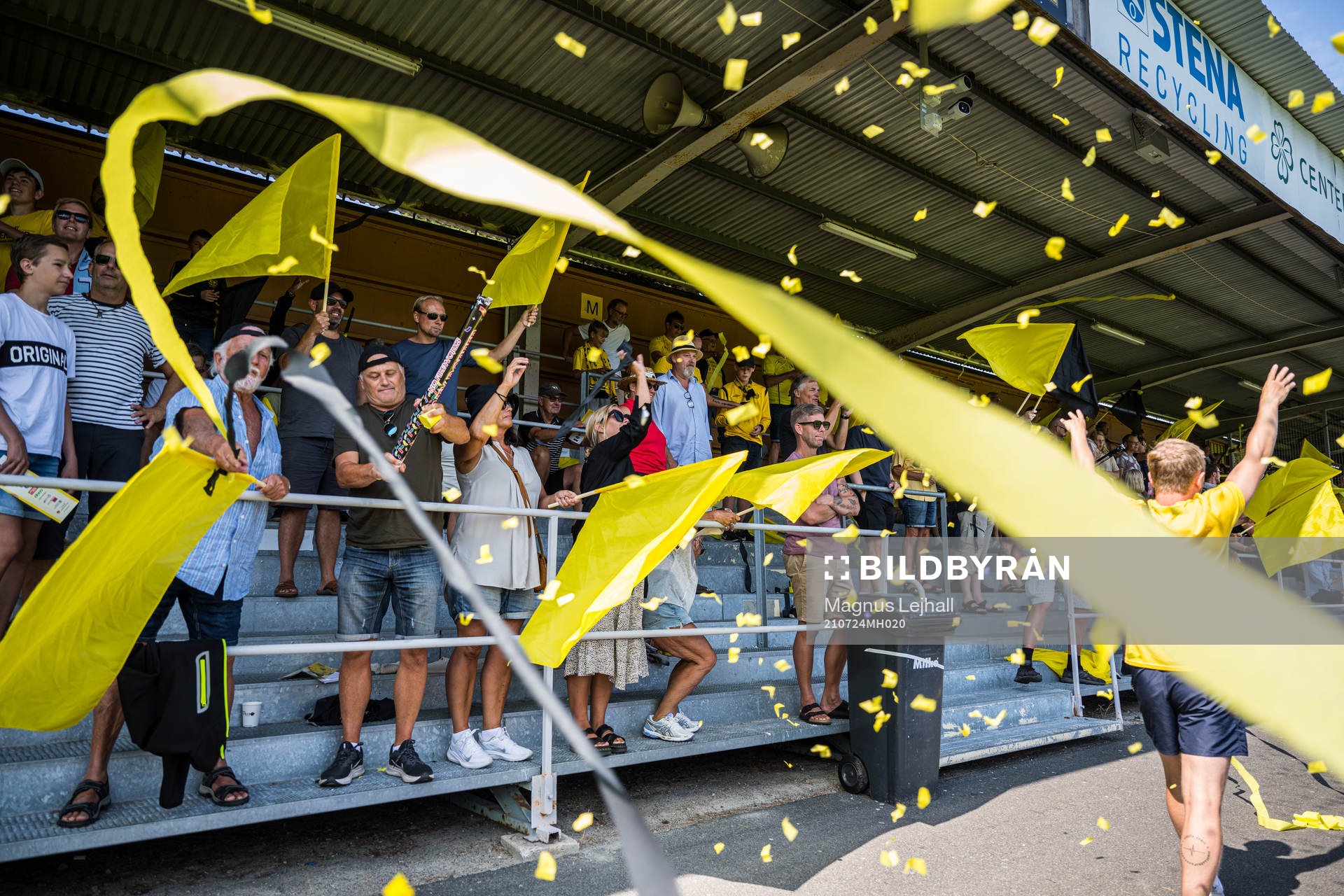 Mjällbys supportrar jublar