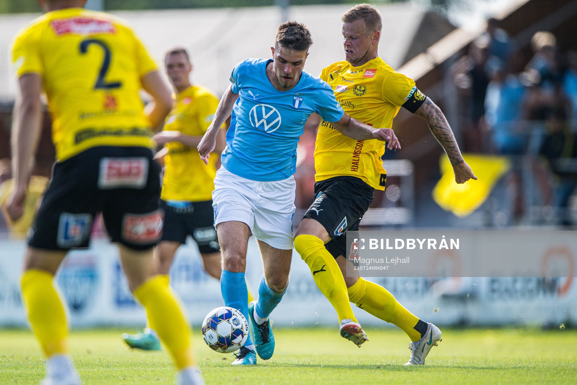 Malmö FFs Pavle Vagic och Mjällbys David Löfquist