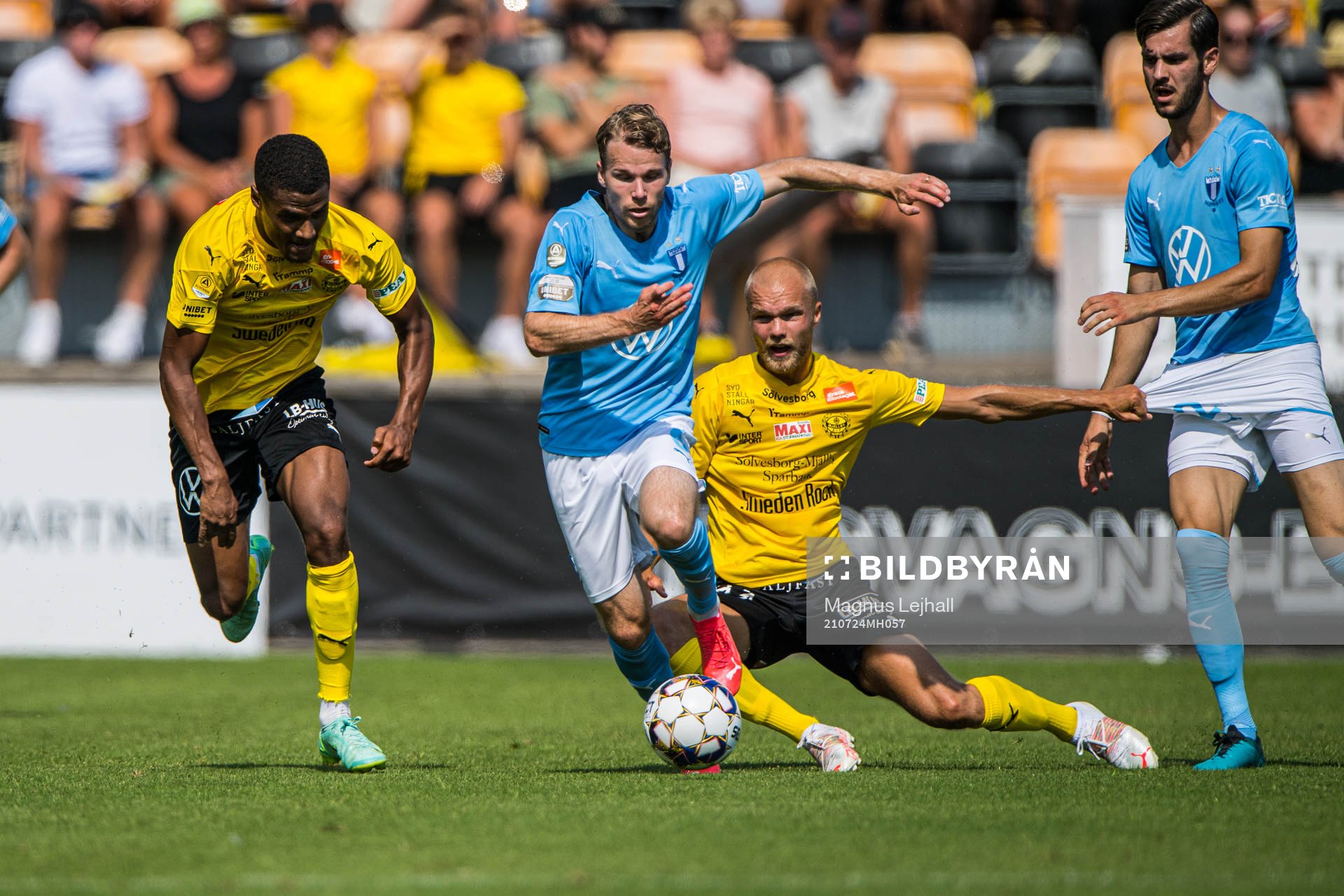 Mjällbys Amin Sarr, Malmö FFs Oscar Lewicki, Mjällbys