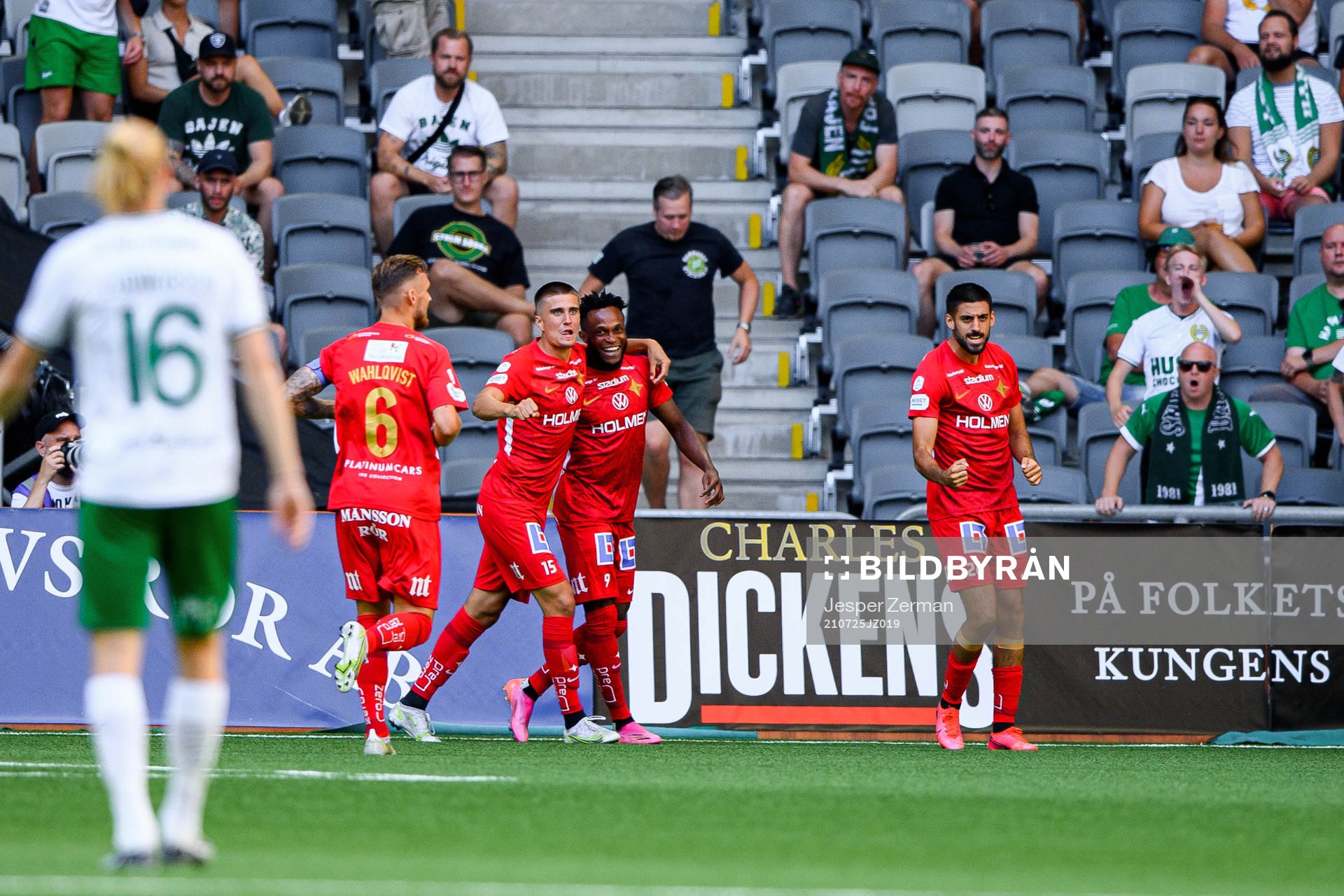 IFK Norrköpings Samuel Adegbenro jublar efter 0-1 under fotbollsmatchen i Allsvenskan mellan Hammarby och IFK Norrköping den 25 juli 2021 i Stockholm.
