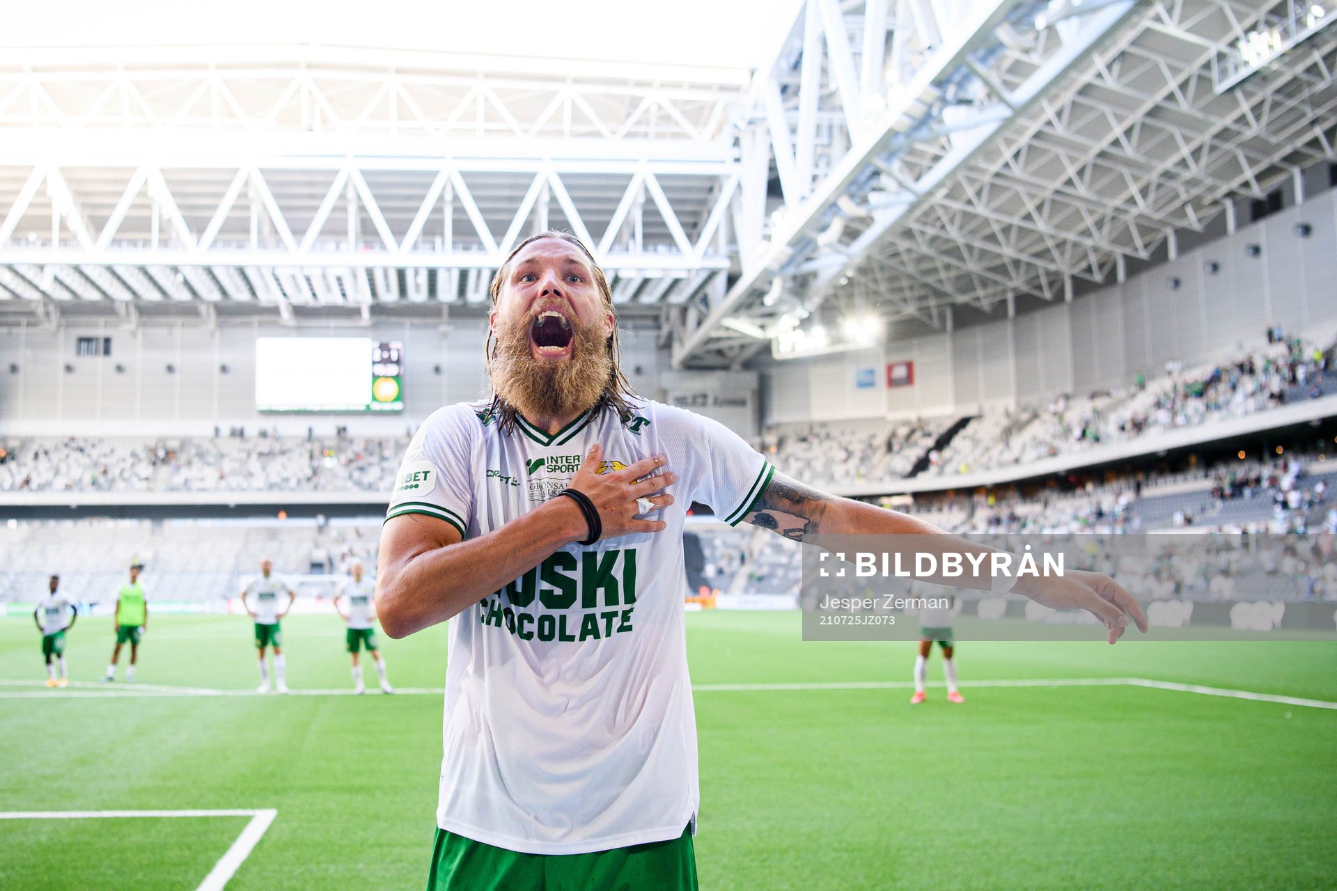 Hammarbys Bjørn Paulsen jublar efter fotbollsmatchen i Allsvenskan mellan Hammarby och IFK Norrköping den 25 juli 2021 i Stockholm. 