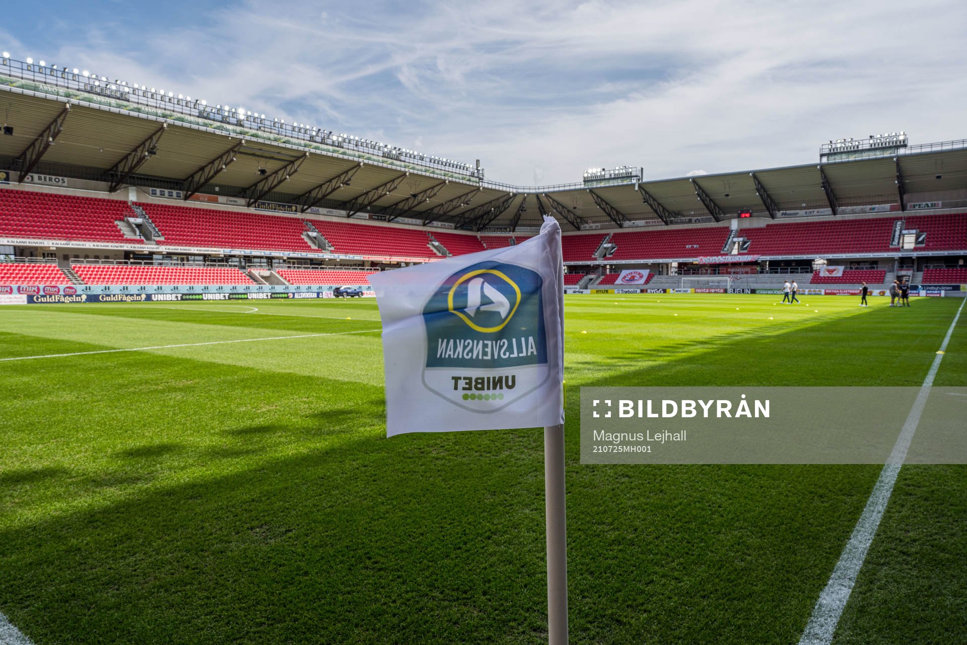 En flagga med Unibet i Guldfågeln arena