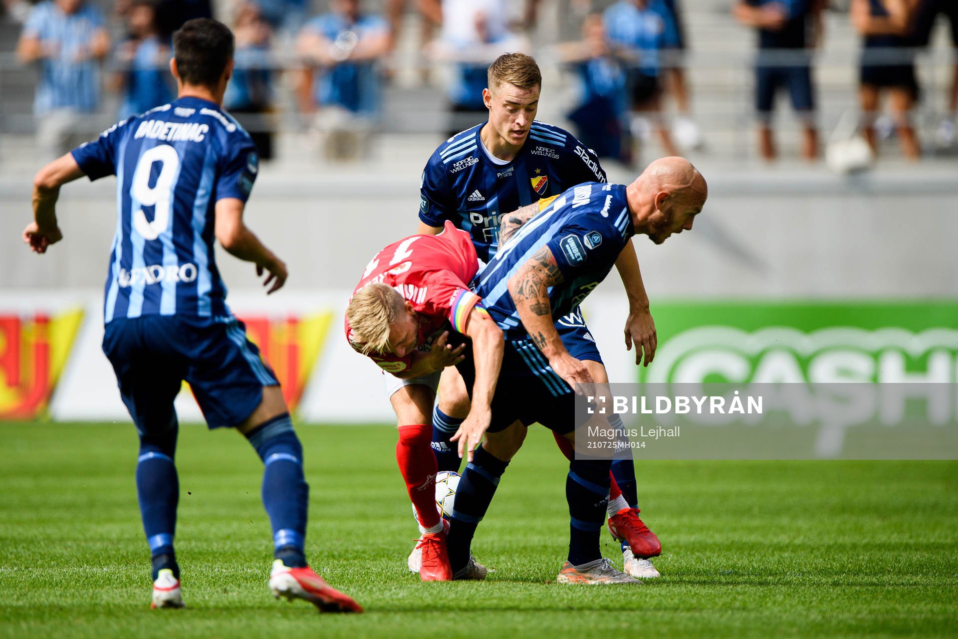 Kalmars Jonathan Ring i en kamp mot Djurgårdens Magnus