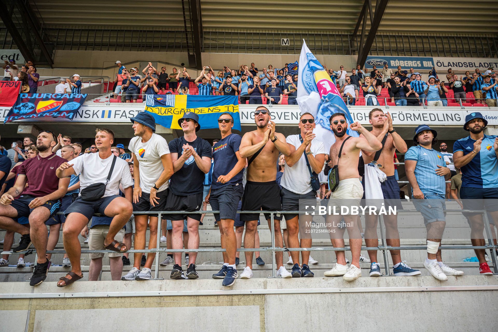 Djurgårdssupportrar jublar