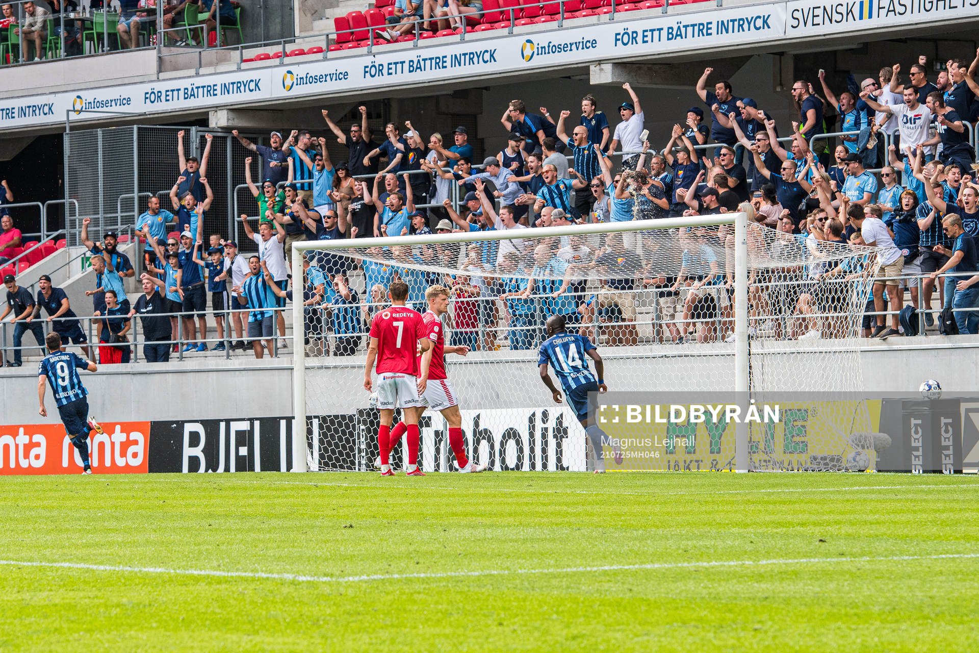 Djurgårdens supportrar jublar