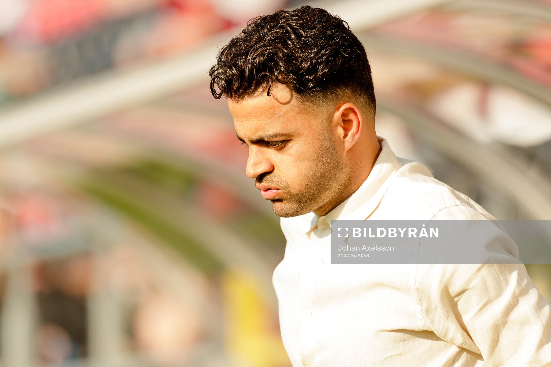Östersunds tränare Amir Azrafshan deppar