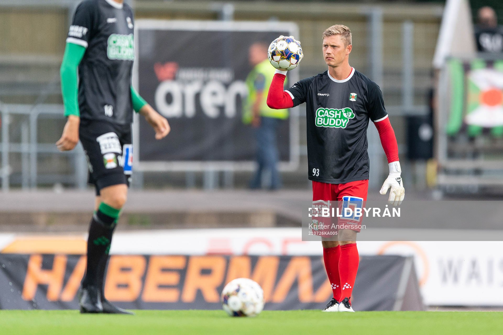 Varbergs målvakt Philip Mårtensson före fotbollsmatchen