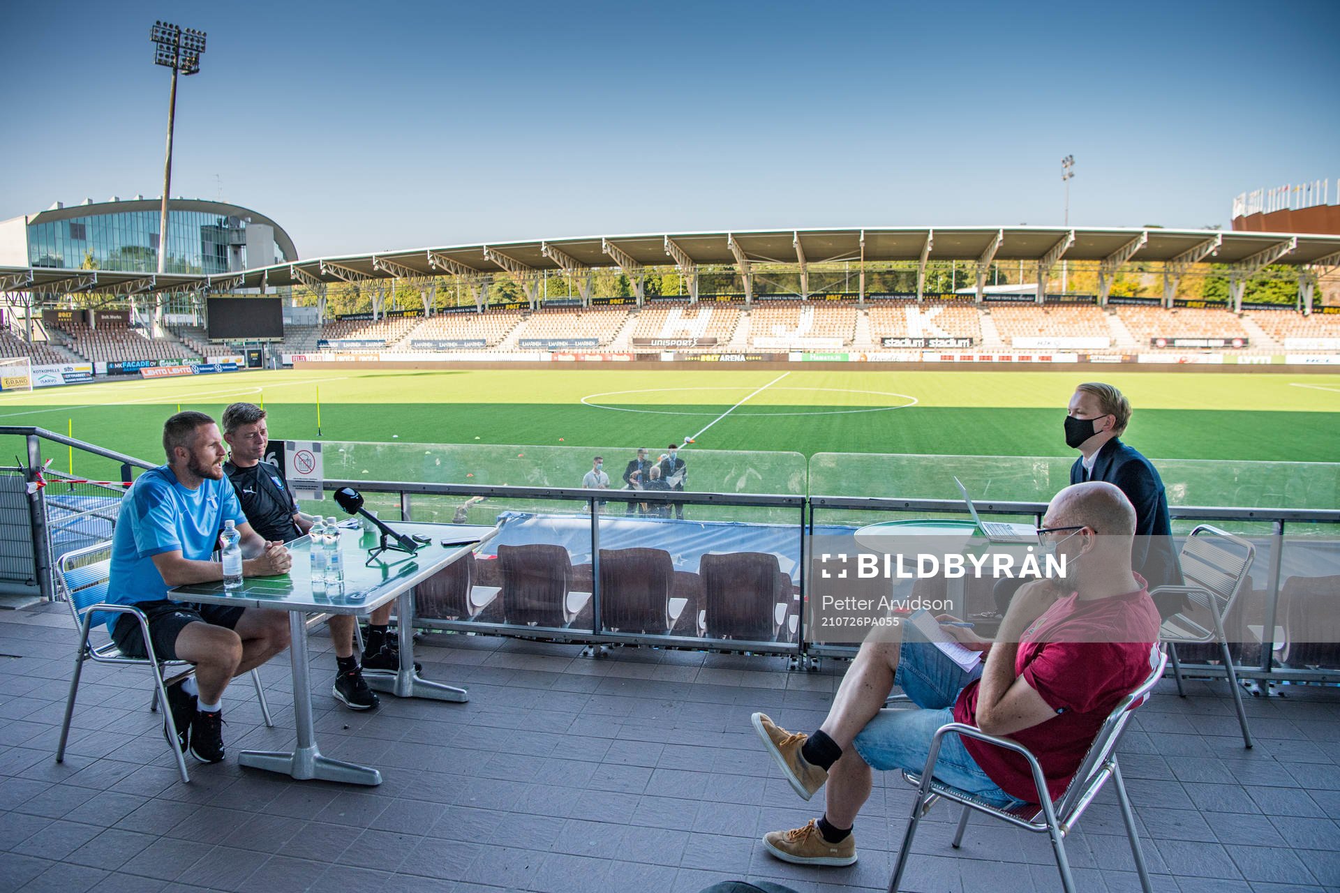 Lasse Nielsen and Jon Dahl Tomasson, head coach
