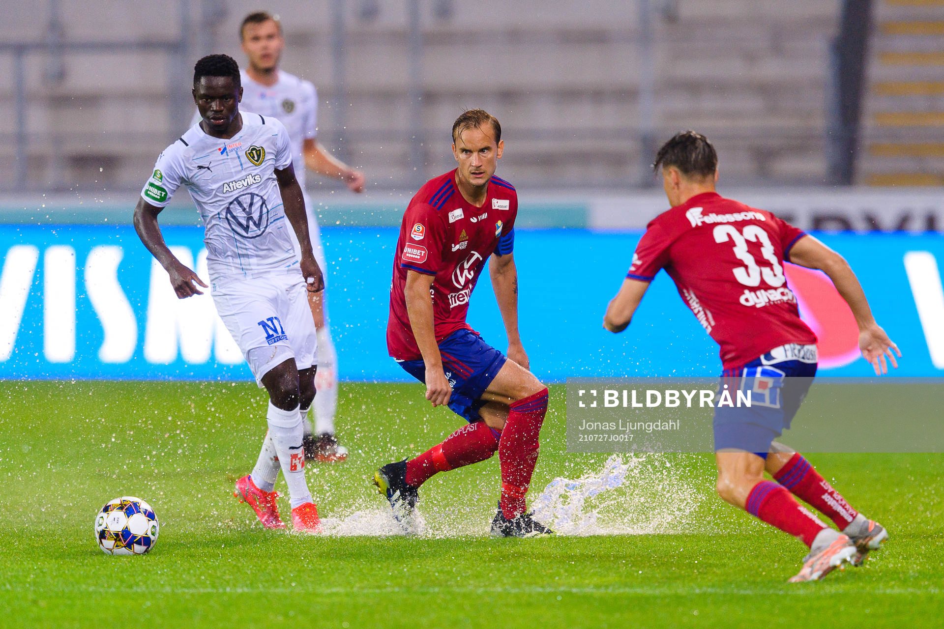 Jönköpings Eric Johana Omondi och Östers Månz Berg
