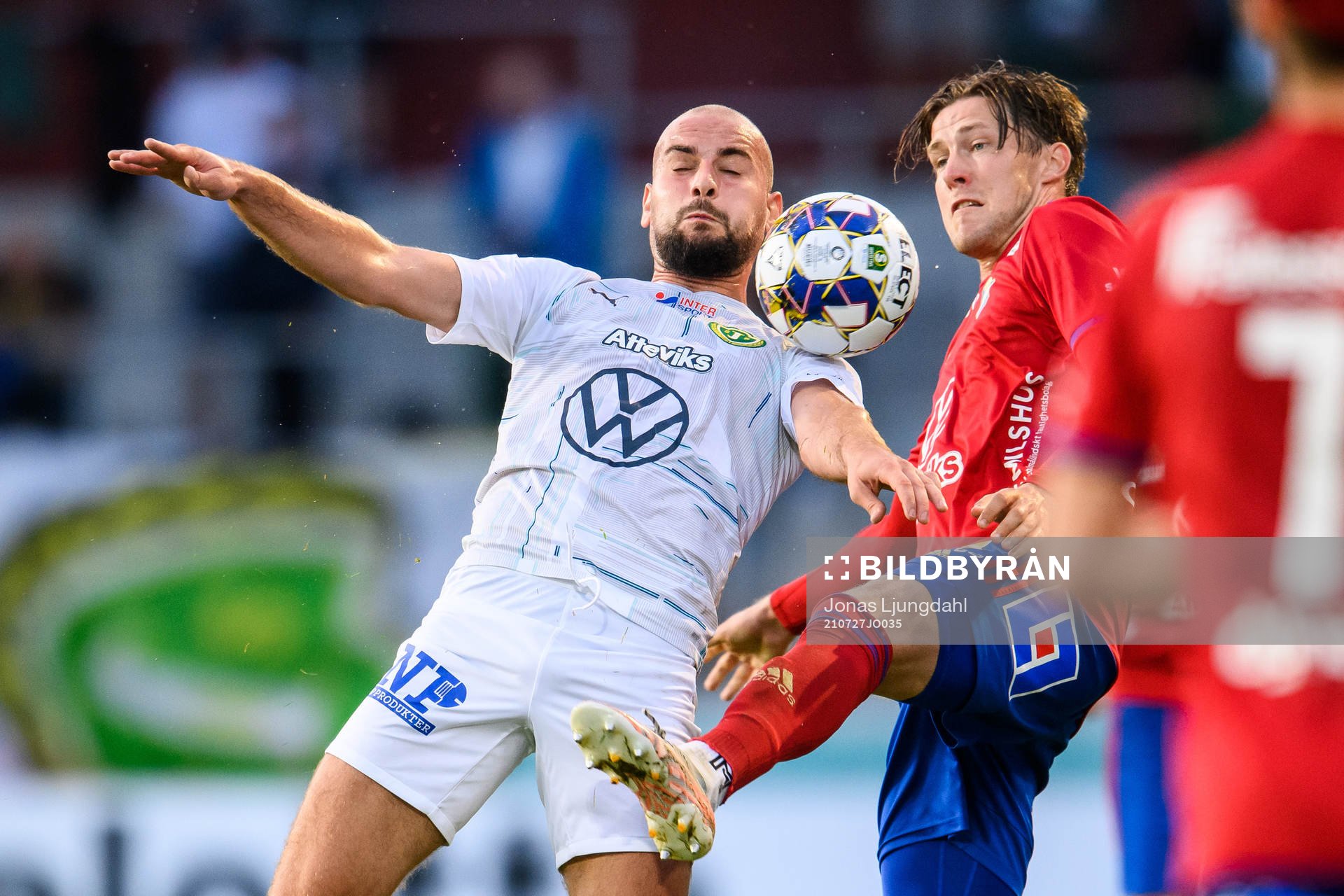 Jönköpings Perparim Beqaj och Östers John Stenberg
