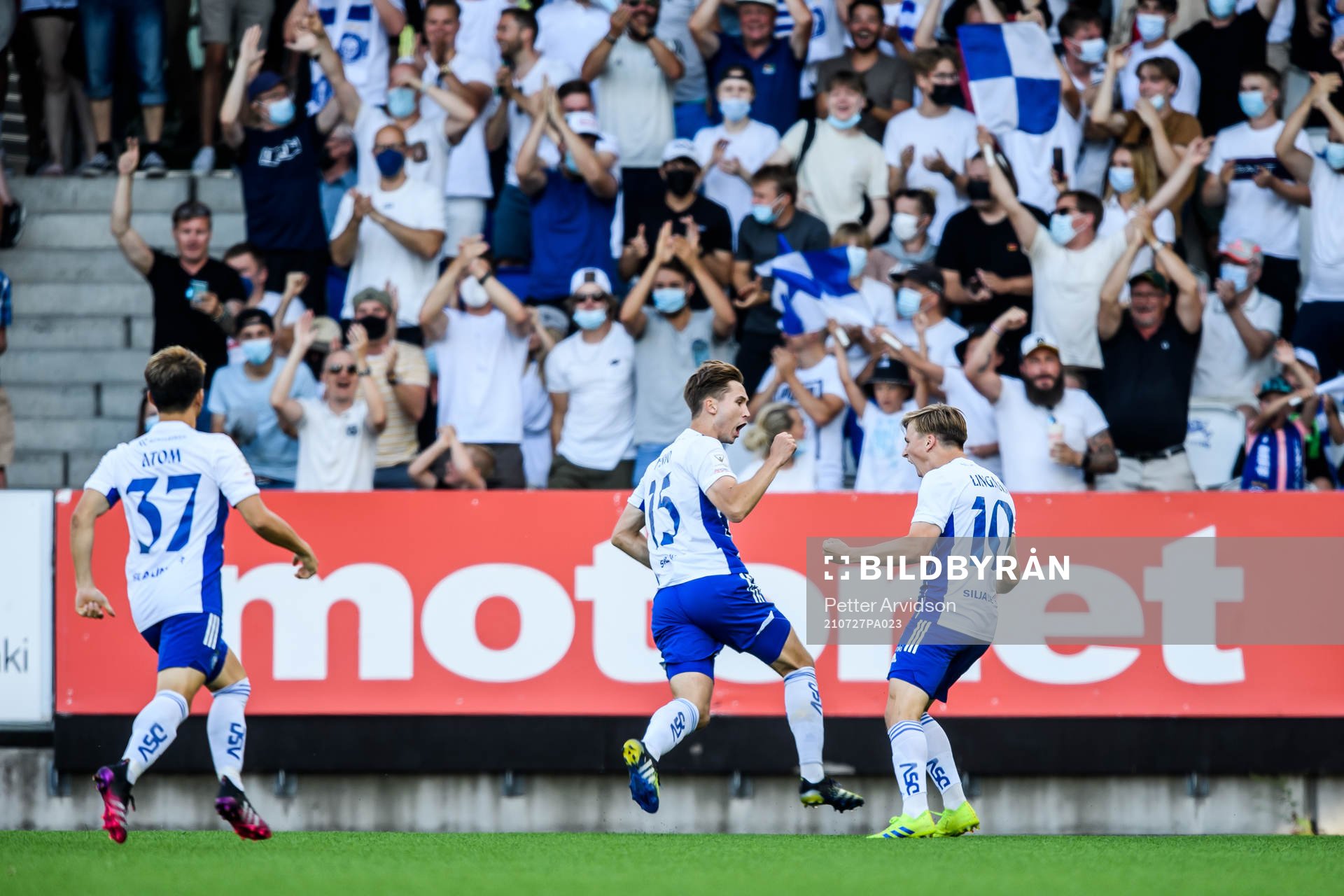 Miro Tenho and Lucas Lingman of Helsinki celebrate