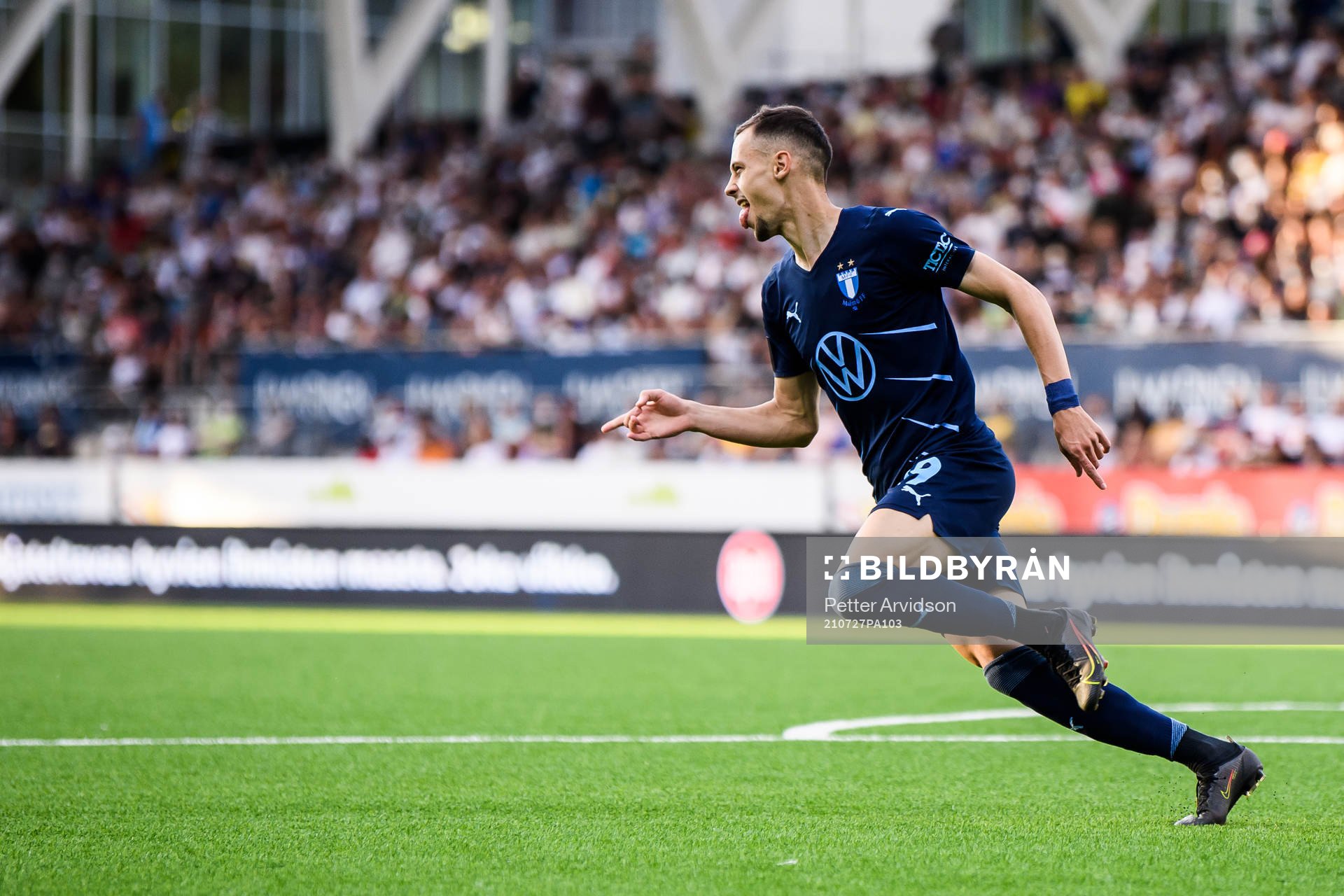 Veljko Birmancevic of Malmö FF celebrates