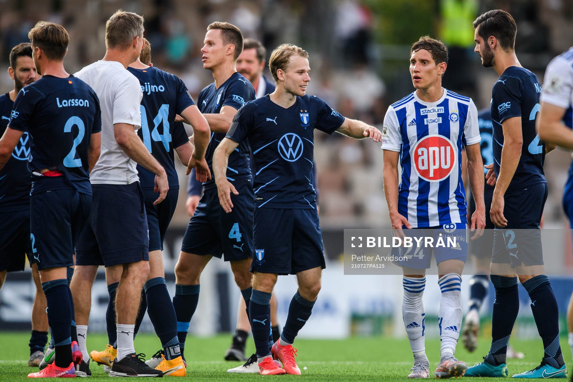 Oscar Lewicki of Malmö FF celebrate after the UEFA Champions League qualifying match between HJK Helsinki and Malmö FF on July 27, 2021 in Helsinki. 