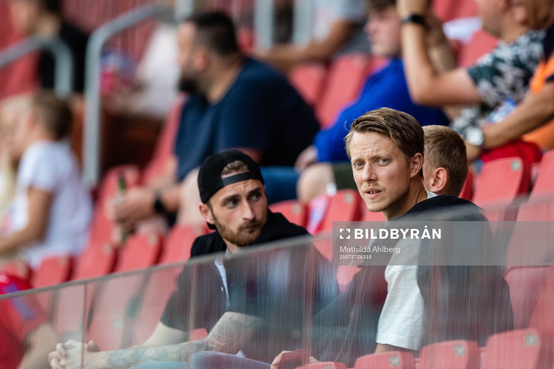 Helsingborgs Viktor Lundberg på läktaren
