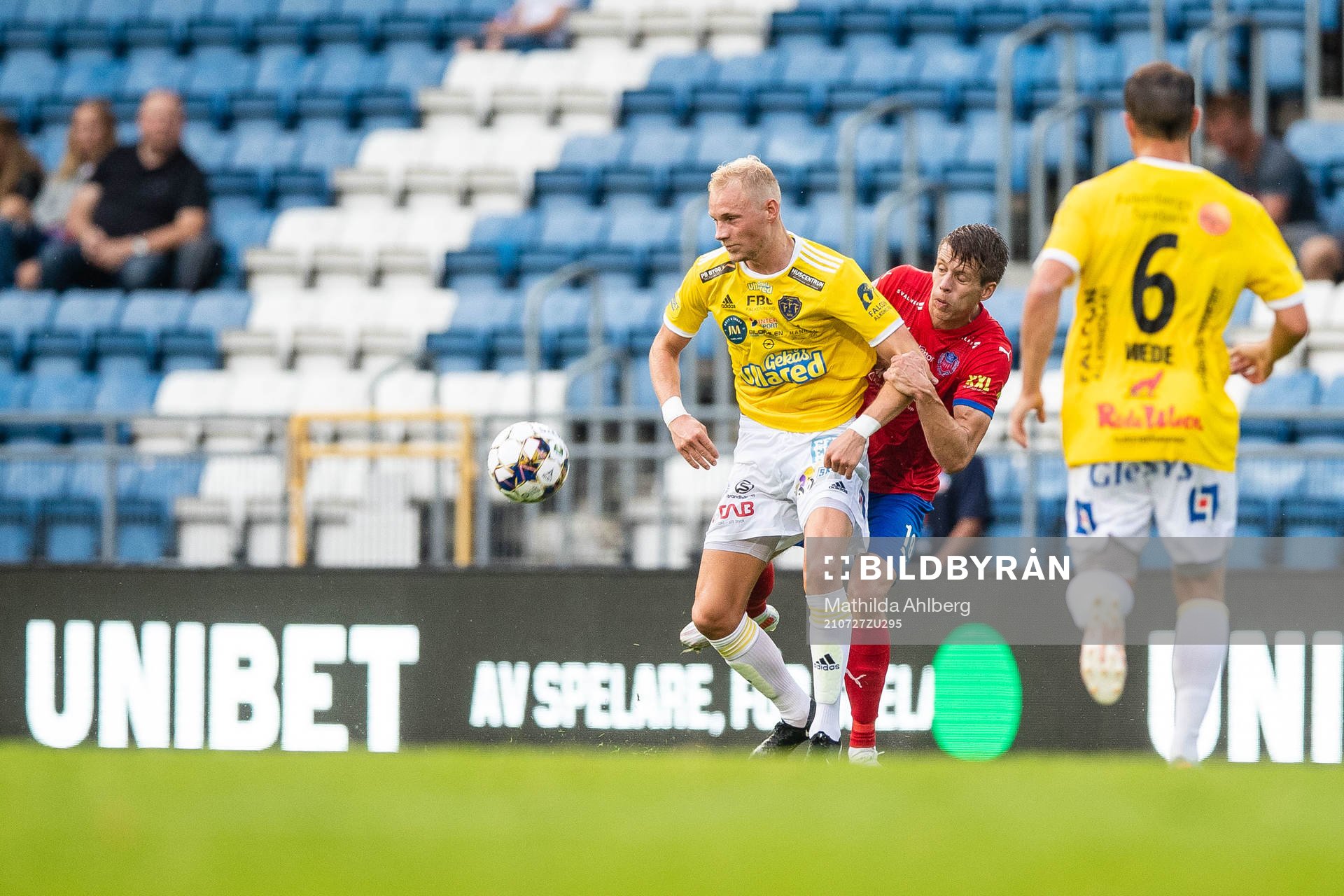 Falkenbergs Adam Bergmark Wiberg och Helsingborgs Bödvar
