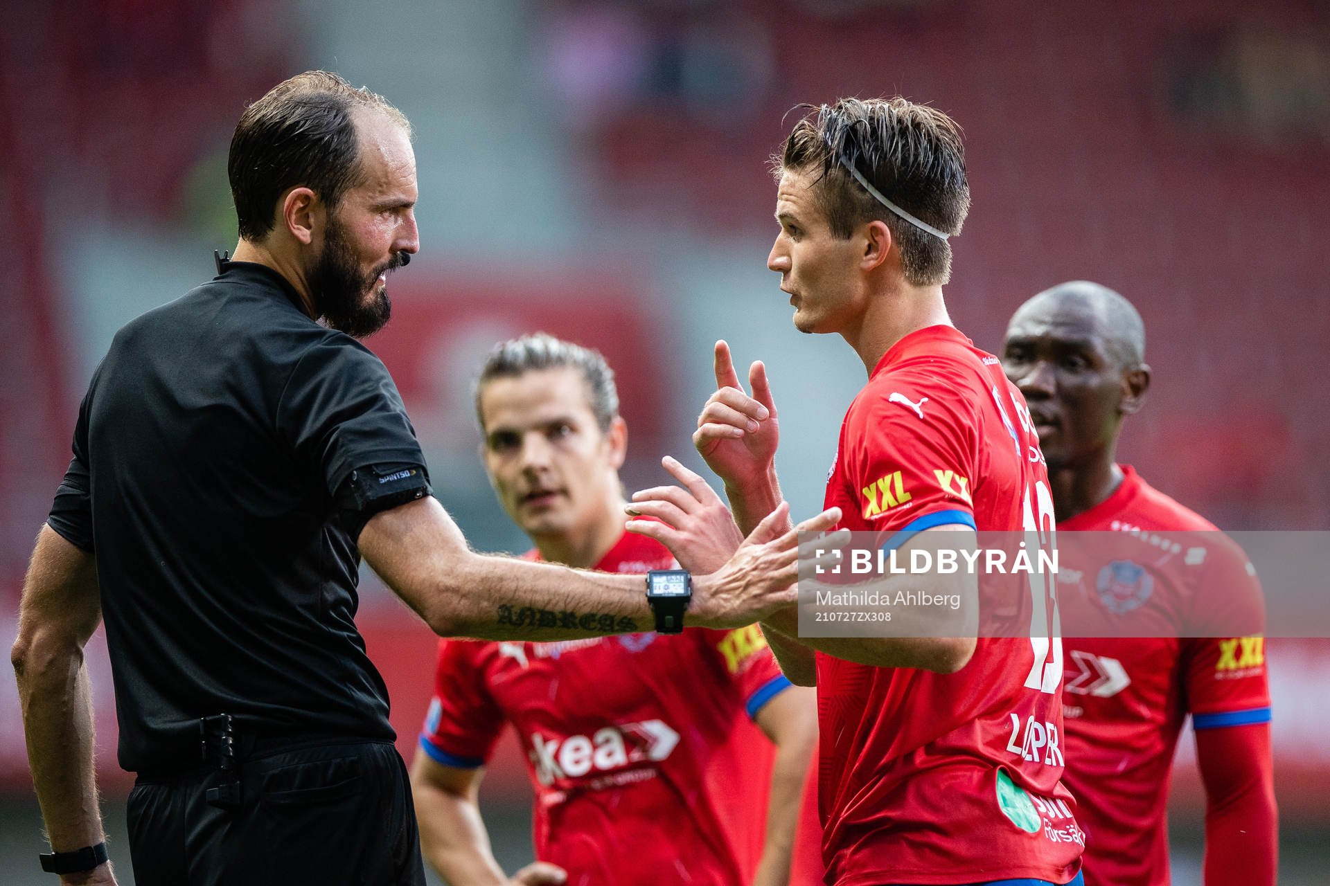 Domare Andreas Dufva-Johansson och Helsingborgs Wilhelm