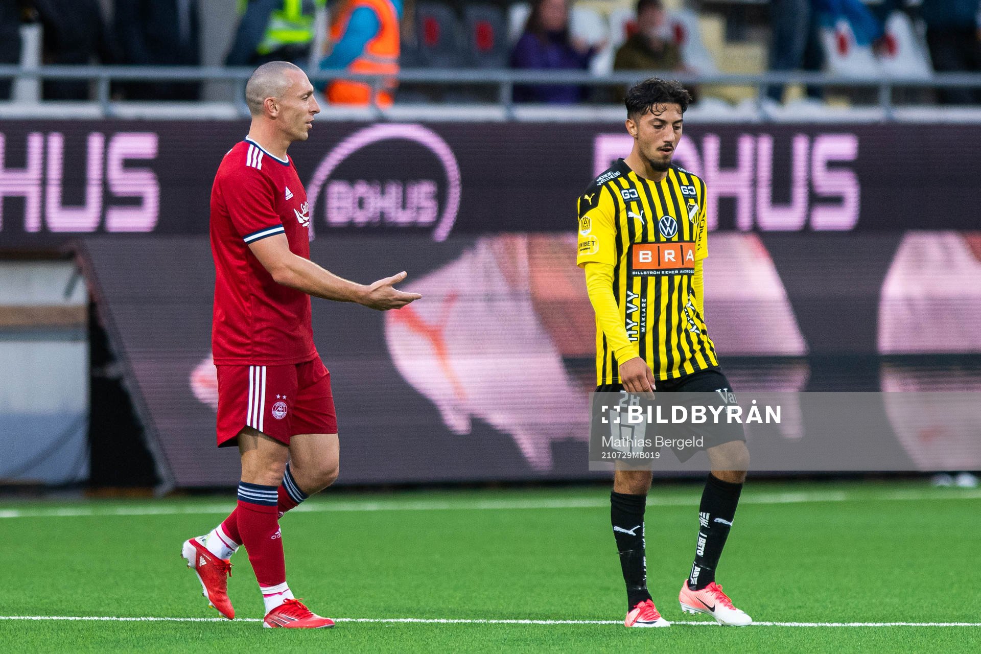 Scott Brown of Aberdeen and Samir Maarouf of Häcken