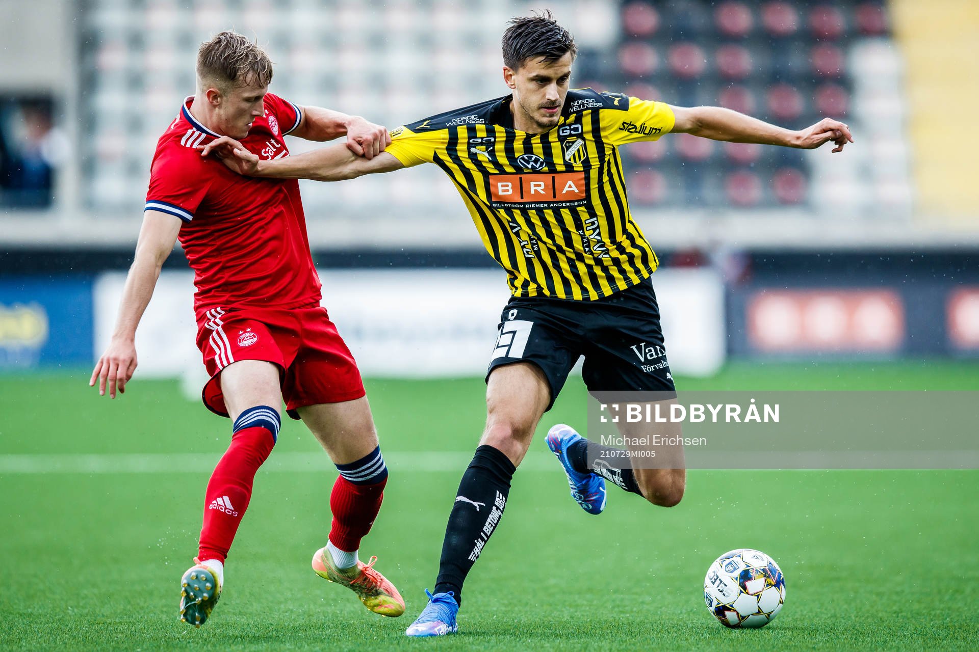 Ross McCrorie of Aberdeen and Alexander Jeremejeff  of