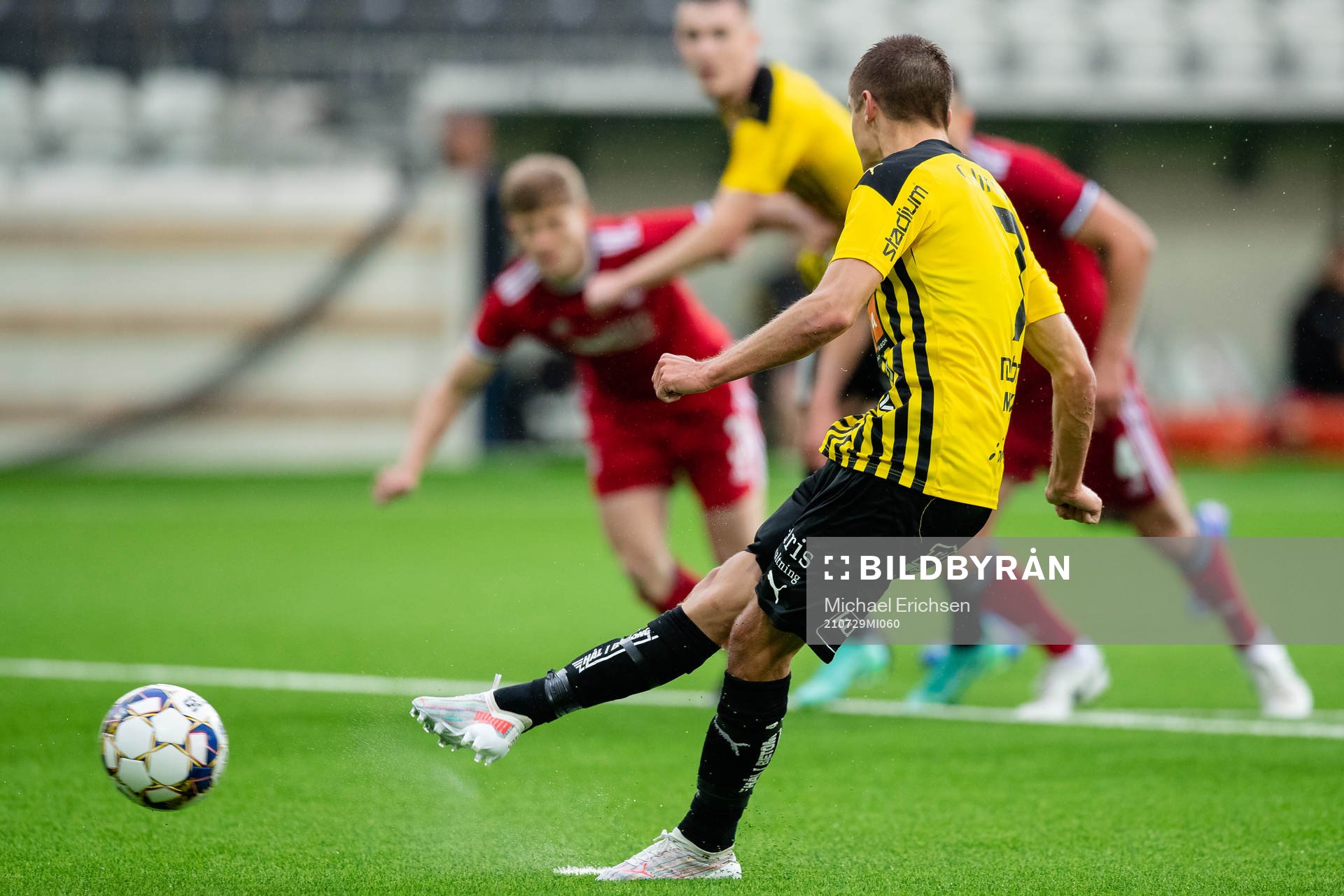Leo Bengtsson scores 2-0 from the penalty spot