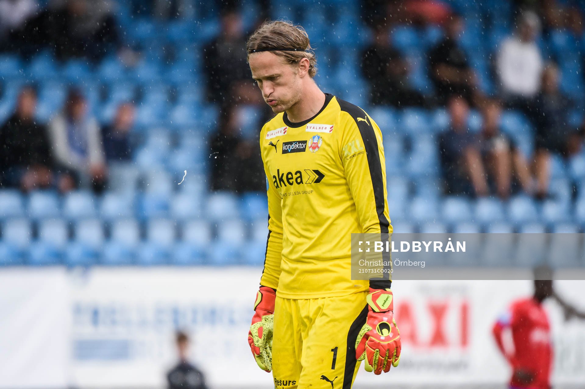Helsingborgs målvakt Anders Lindegaard deppar
